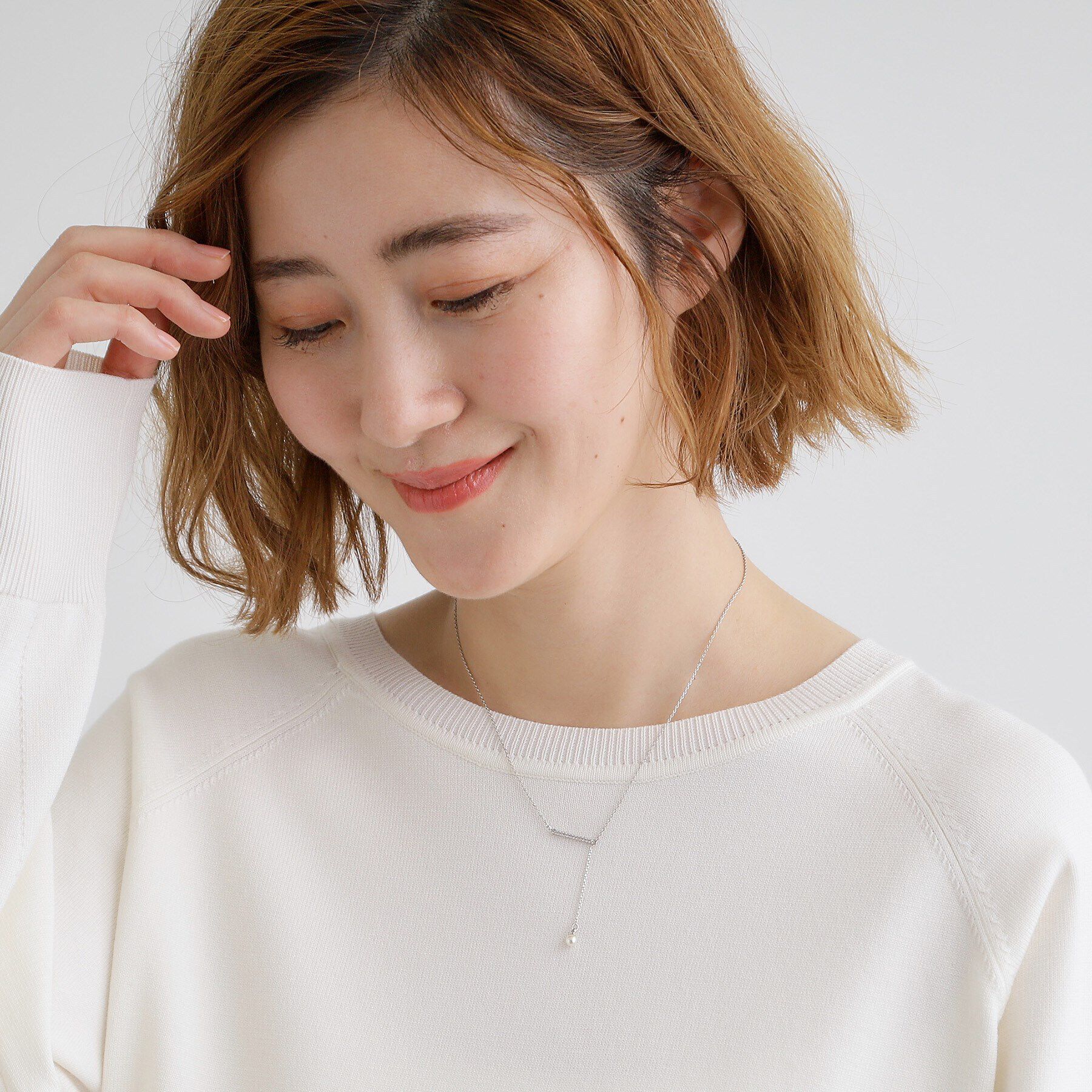 grove「パール調ビジューバーY字ショートネックレス」|ネックレス|