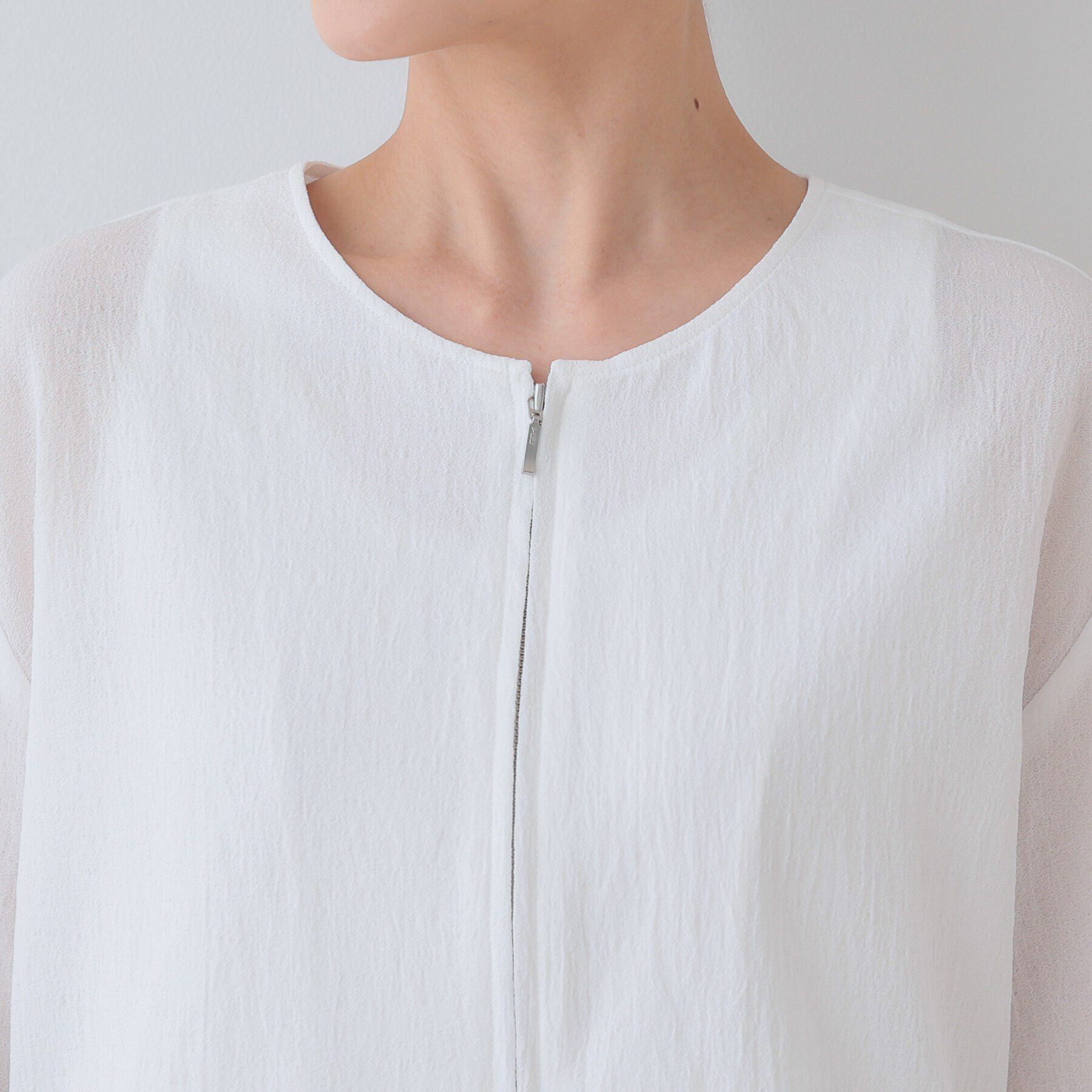 INDIVI「【洗える／凹凸素材】ドロストデザインショート丈ブルゾン」|ブルゾン・スタジャン|