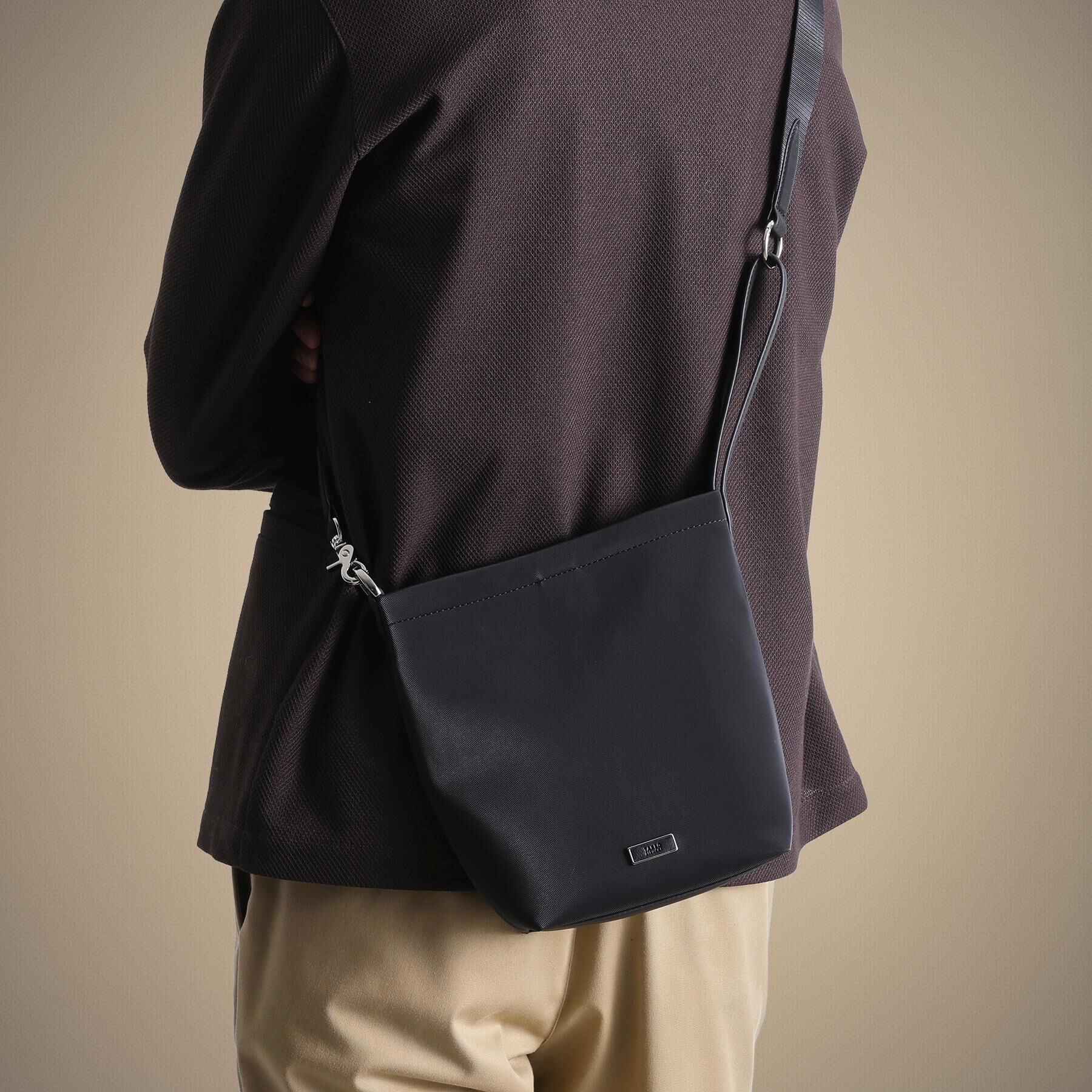 TAKEO KIKUCHI「2WAY ショルダーバッグ&ハンギングポーチ」|ショルダー・メッセンジャー|ブラック(019)