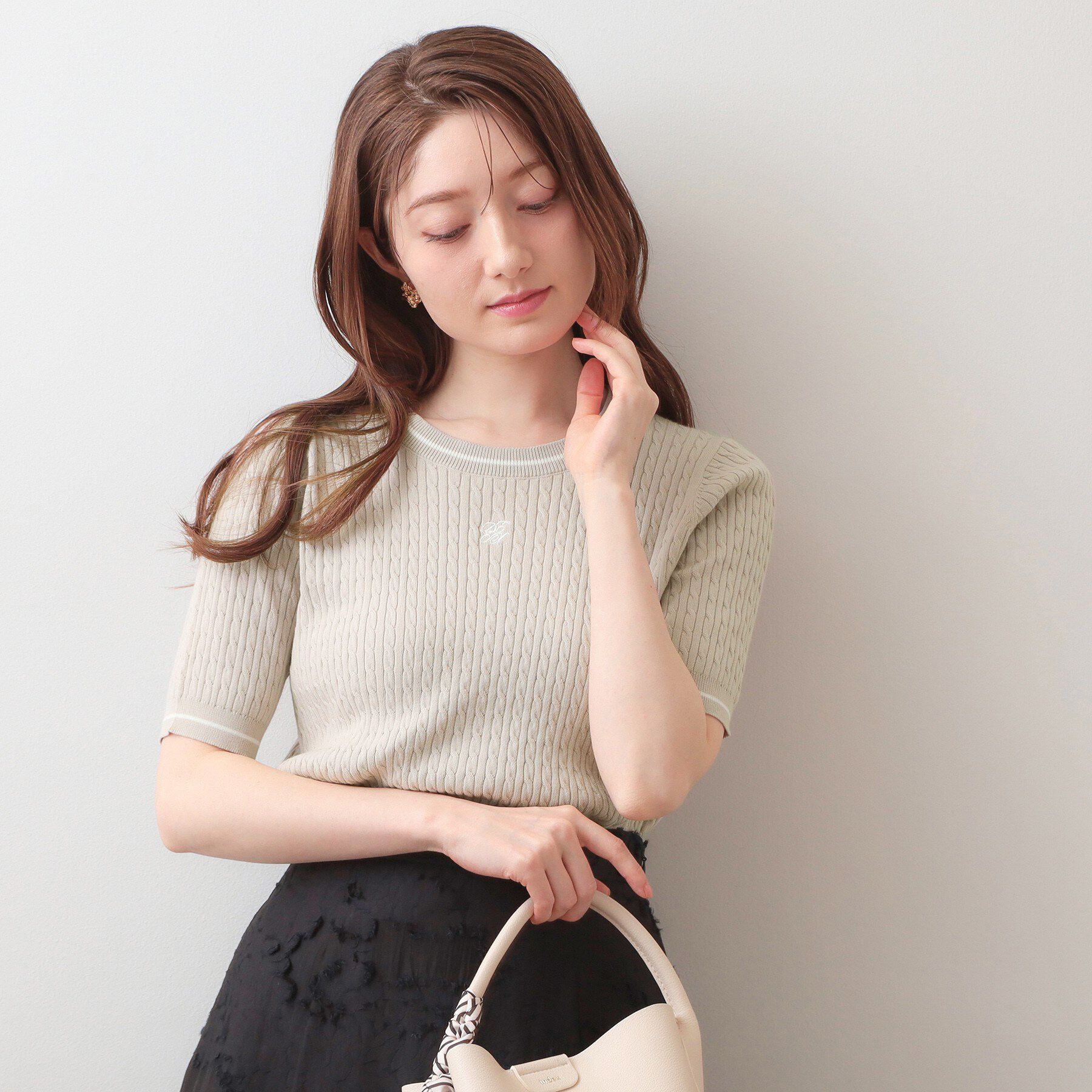 index「オーガニックコットン バイカラーケーブルニット【洗濯機OK/UVケア】《6col》」|ニット・セーター|グレージュ(850)