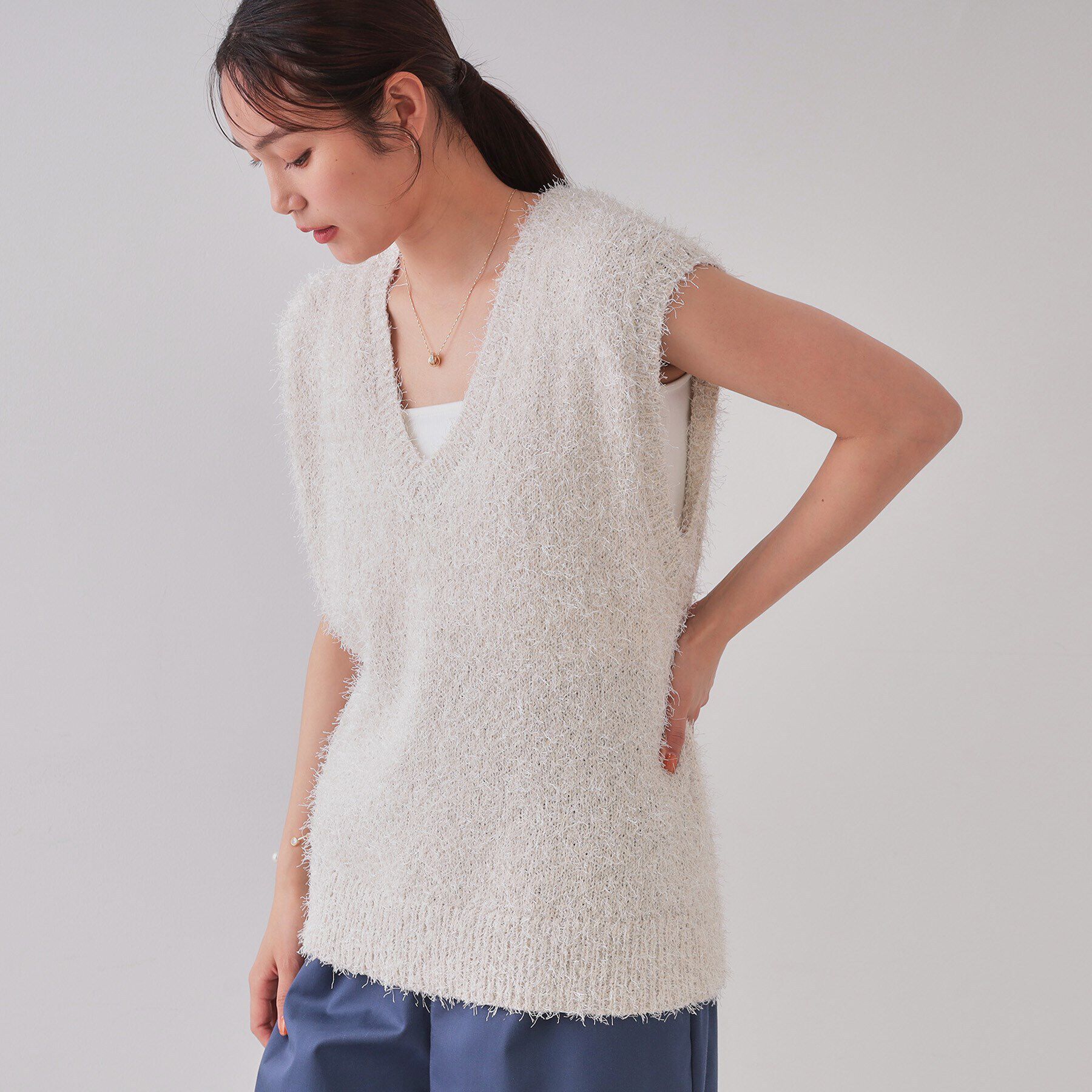 OPAQUE.CLIP「《andGIRL掲載》ラメシャギーニットベスト【洗濯機洗い可/抗ピル】」|ベスト・ジレ|