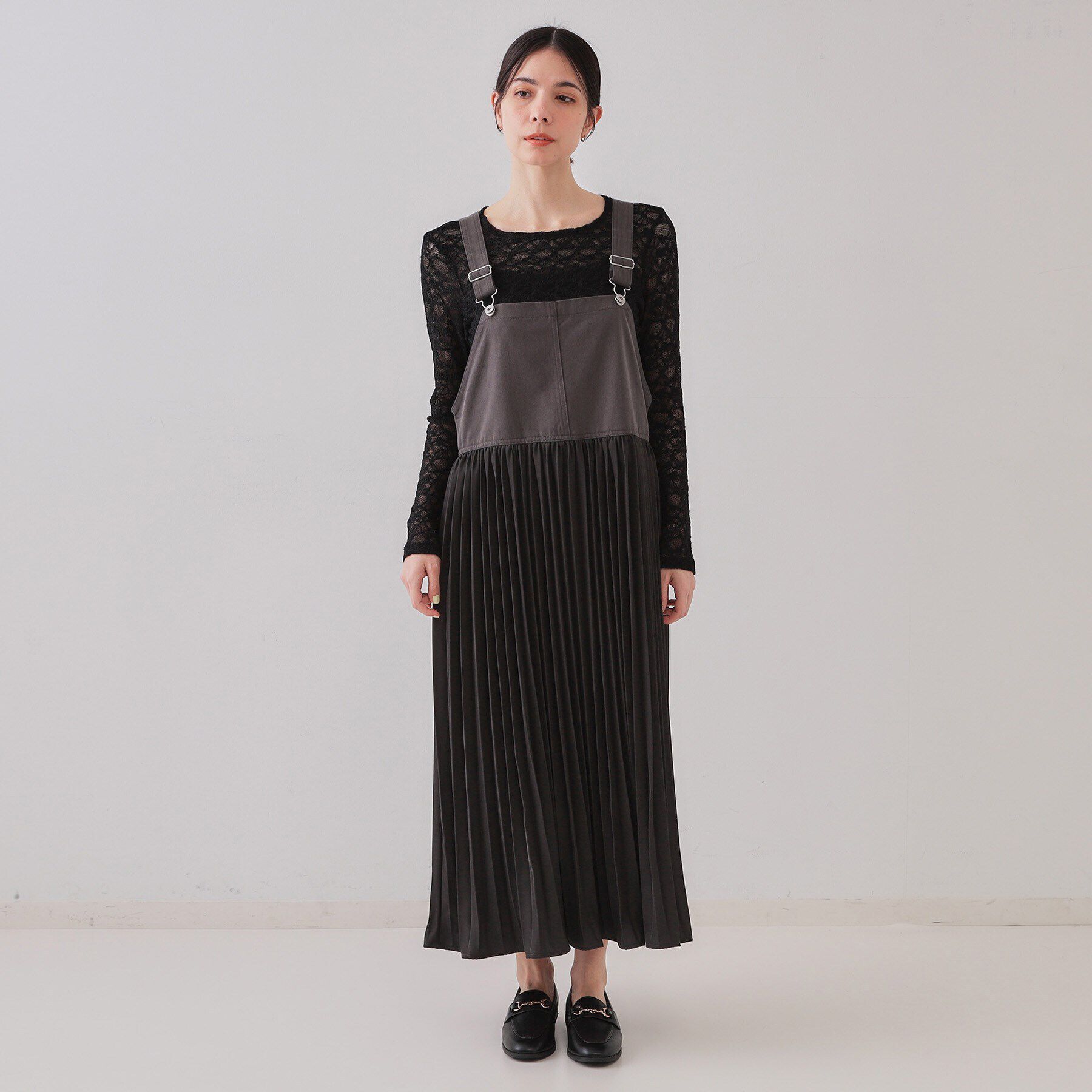 OPAQUE.CLIP「プリーツドッキングジャンパードレス【洗濯機洗い可】」|ジャンパースカート|