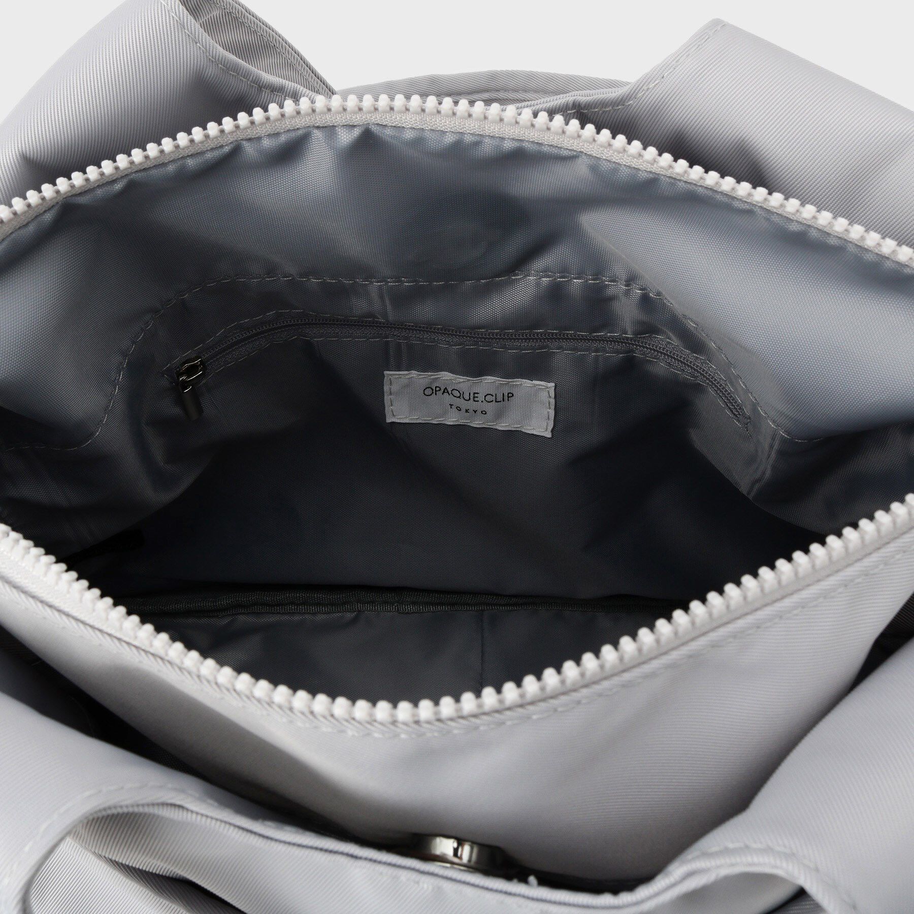 OPAQUE.CLIP「フロントポケット3層デザイントライアングルミドルトートバッグ【マルチポケット】」|トートバッグ|