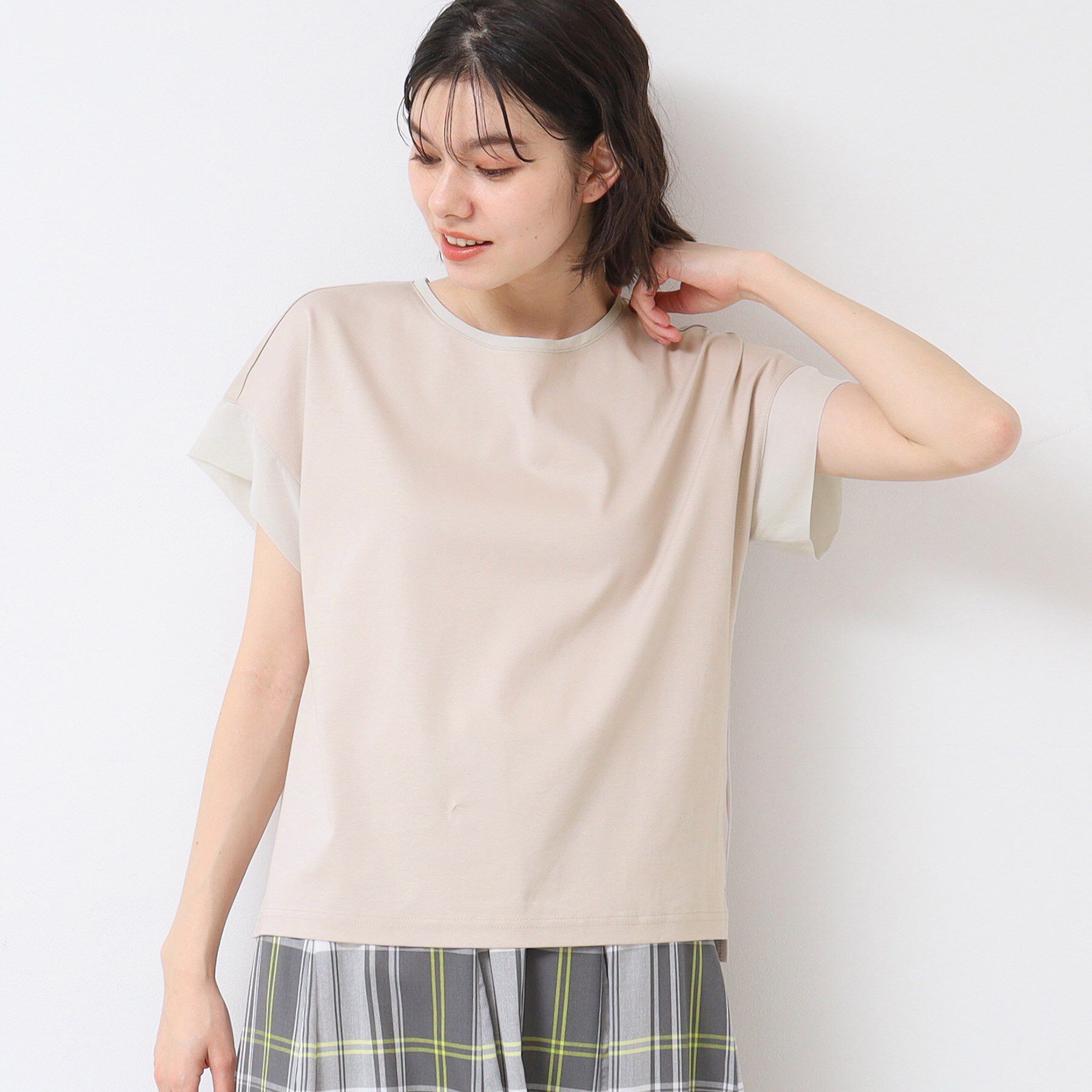 Dessin「【シリーズ累計8万枚！選べる5サイズ/6色展開/洗える】美光沢カットソー【オンにもオフにもちょうどい」|Tシャツ・カットソー|