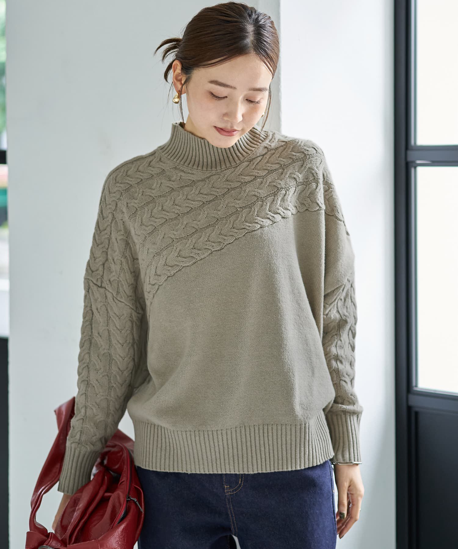  「ケーブル編み切替スタンドネックニット」|ニット・セーター|オリーブグレー