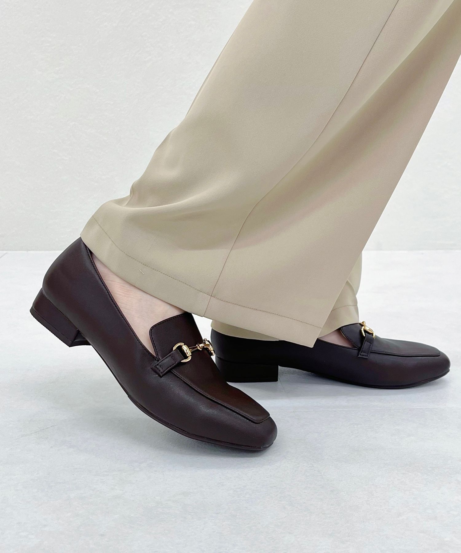 ORiental TRaffic「【跳べるパンプス/シリーズ累計１５０万足突破】スクエアトゥ ビット モチーフ  ローファー /R-3210」|パンプス|