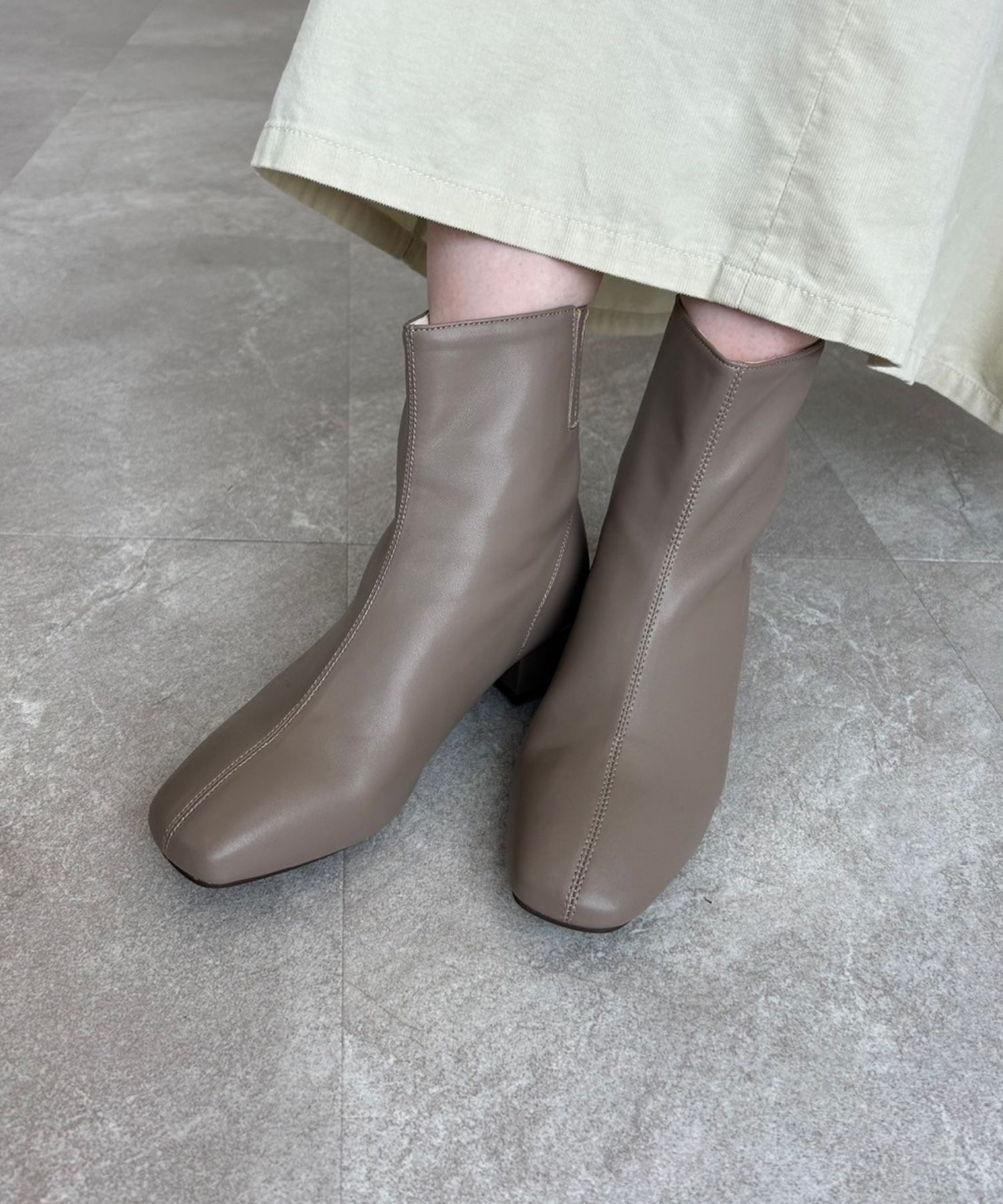 ORiental TRaffic「ソフトレザー メタリックライン ブーツ /31409 柔らかい 履き口に隠しゴム付き」|ショートブーツ|GREY