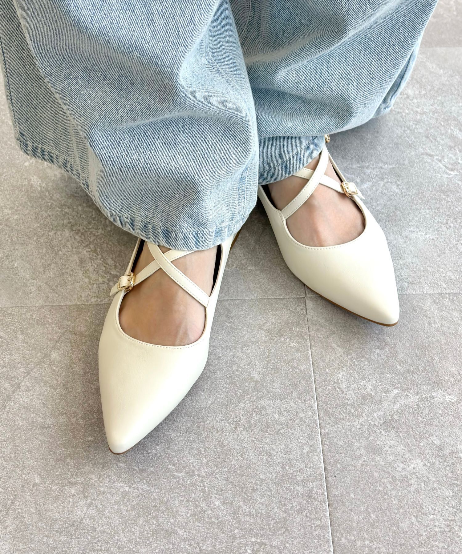 ORiental TRaffic「クロスストラップポインテッドトゥパンプス/51116　フラット トレンド 人気」|パンプス|WHITE