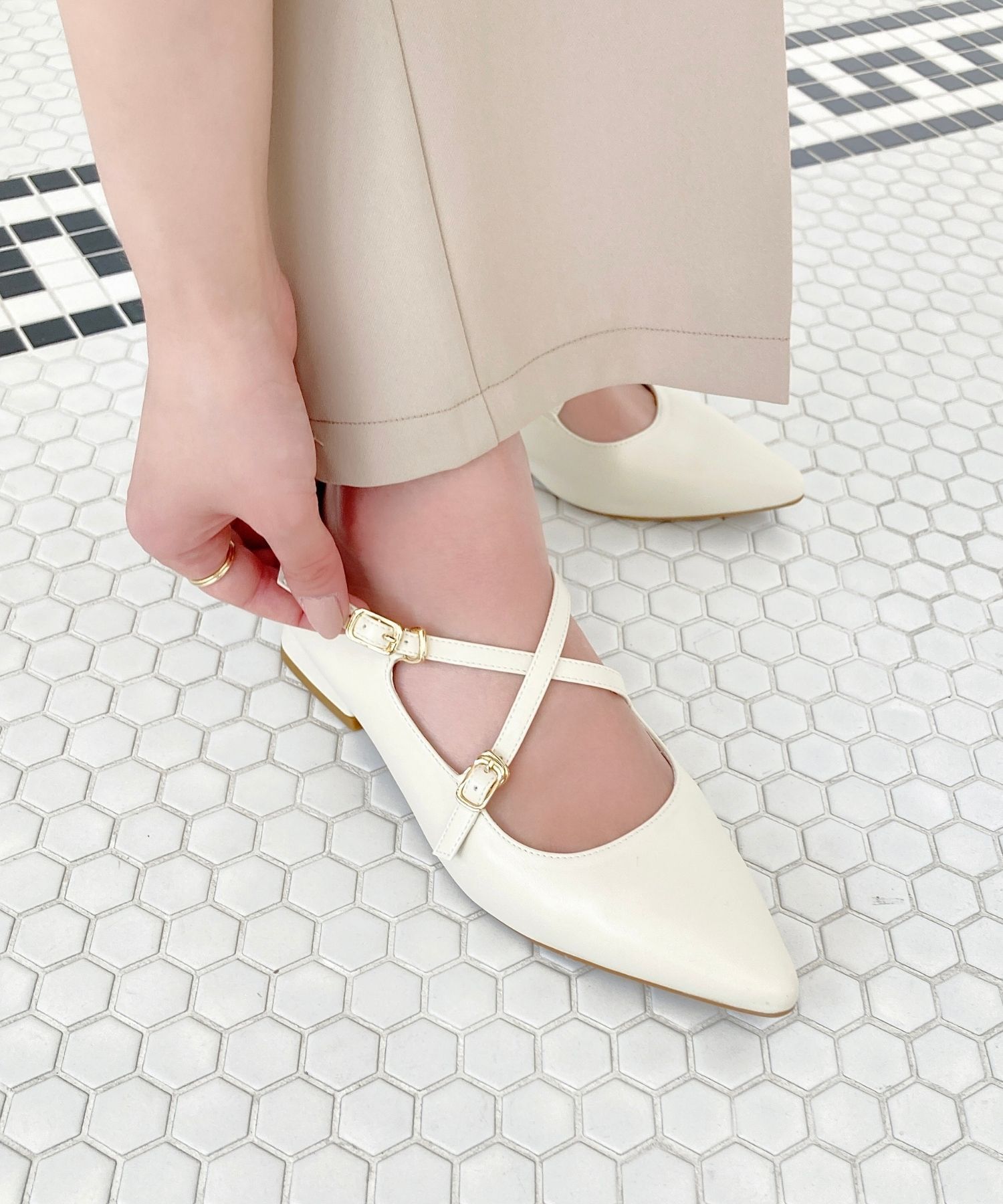 ORiental TRaffic「クロスストラップポインテッドトゥパンプス/51116　フラット トレンド 人気」|パンプス|