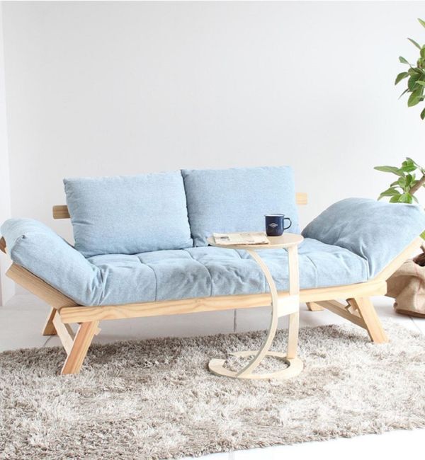 B-COMPANY「手元近くまで寄せられる　LOTUSサイドテーブル」|ステーショナリー|