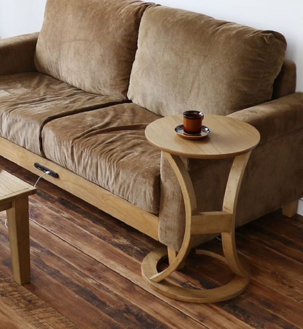 B-COMPANY「手元近くまで寄せられる　LOTUSサイドテーブル」|ステーショナリー|