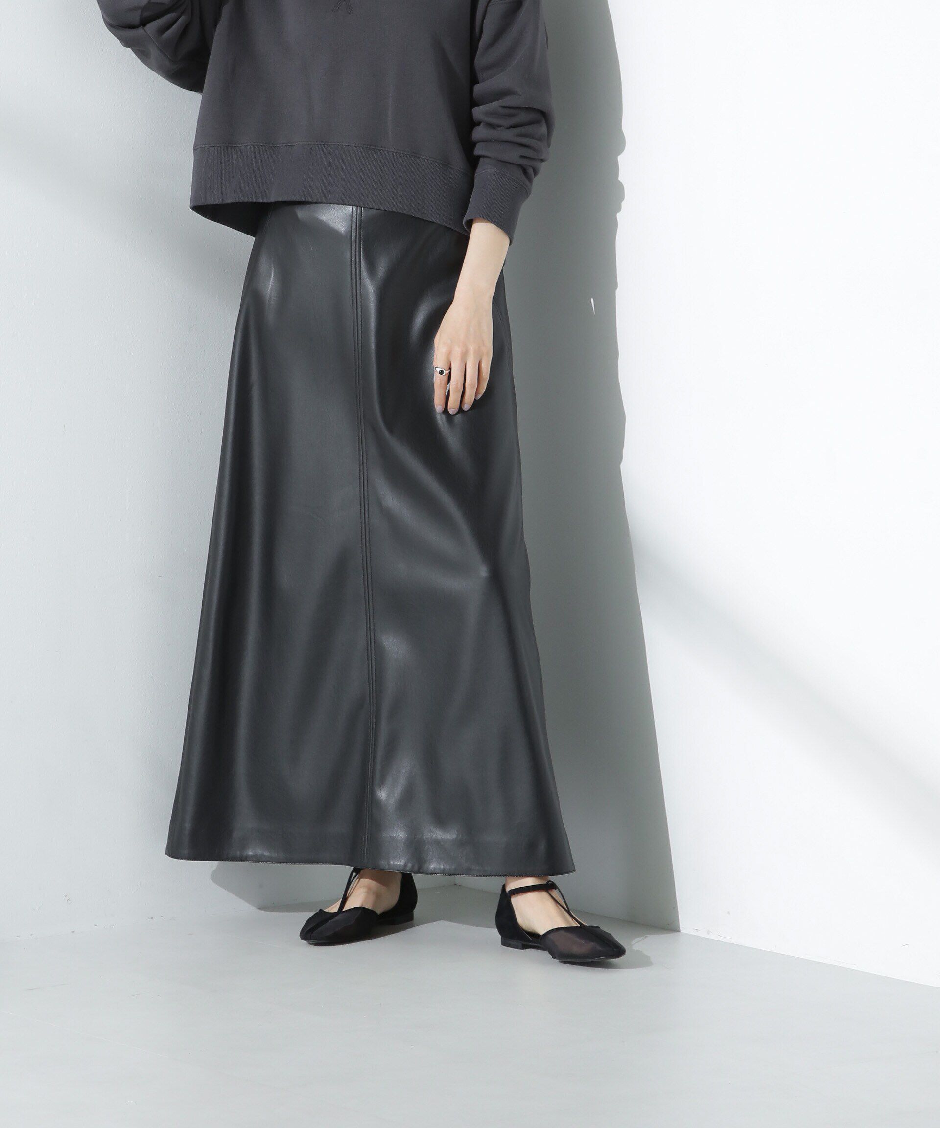 nano･universe「フェイクレザーマキシスカート」|スカート|ブラック