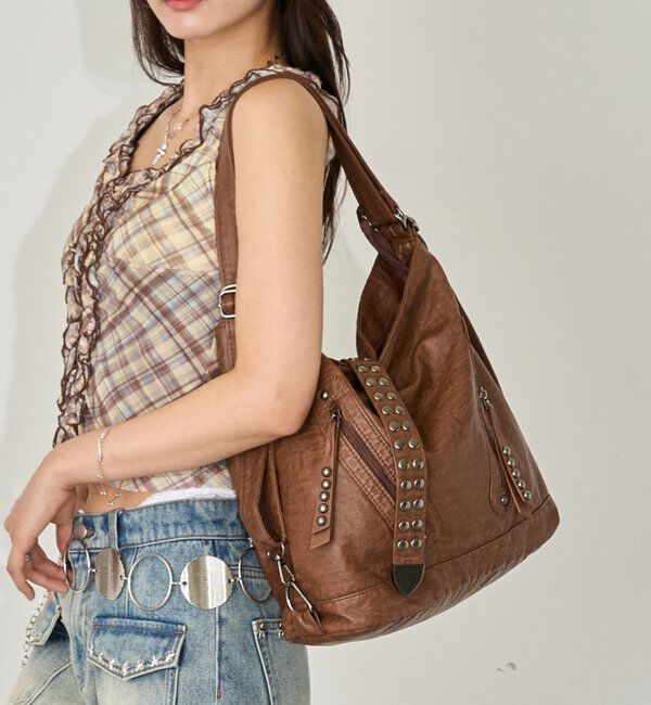  「【新色追加】2WAYドットスタッズリンプバッグ」|ショルダー・メッセンジャー|ブラウン