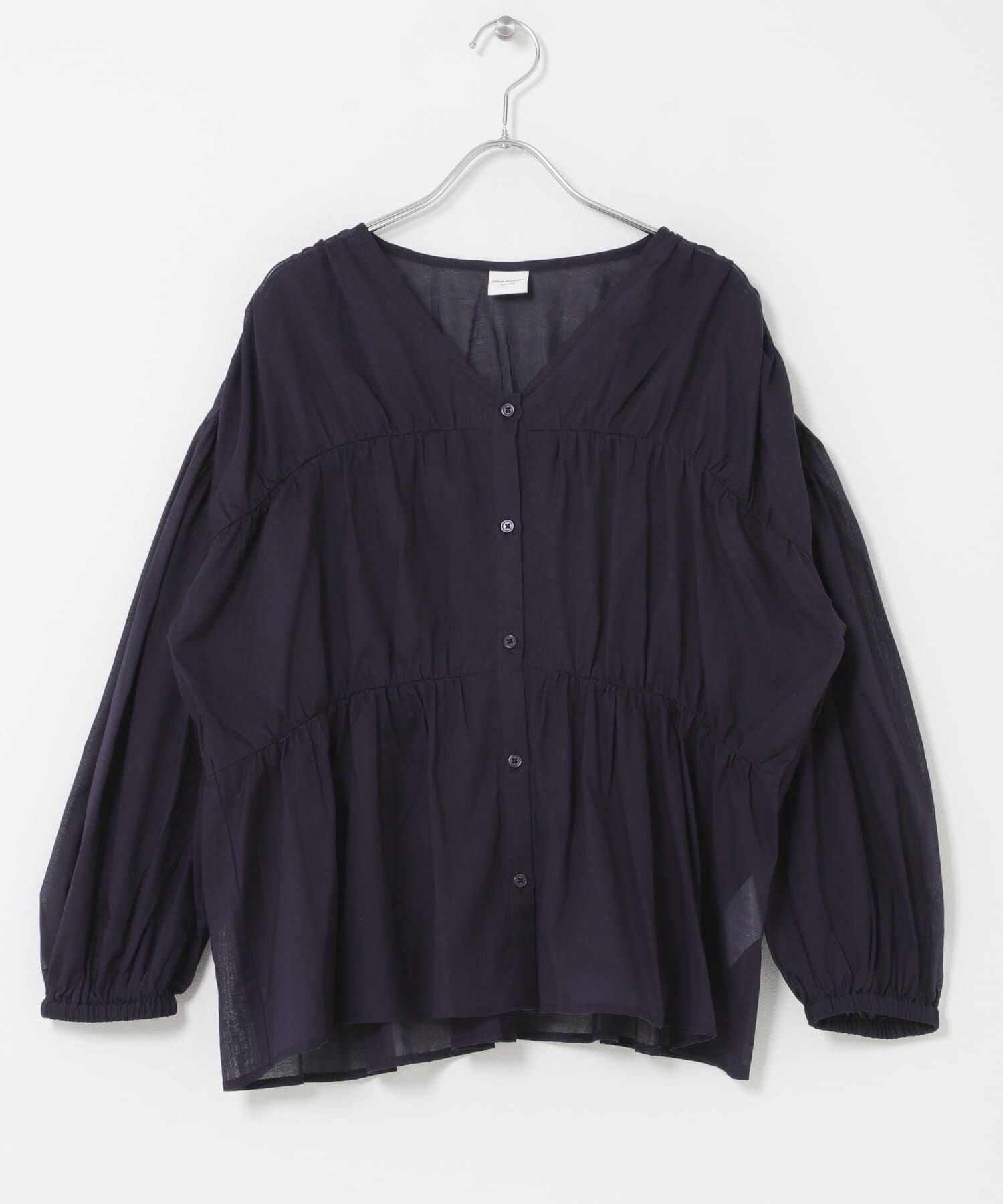 URBAN RESEARCH DOORS「『UR TECH』コットンギャザーVネックブラウス」|シャツ・ブラウス|