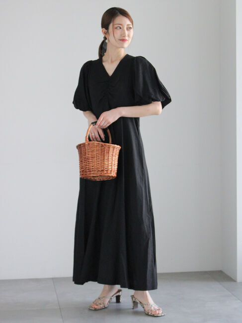 Te chichi「【松井愛莉着用】バルーンスリーブVネックワンピース」|ワンピース|ブラック