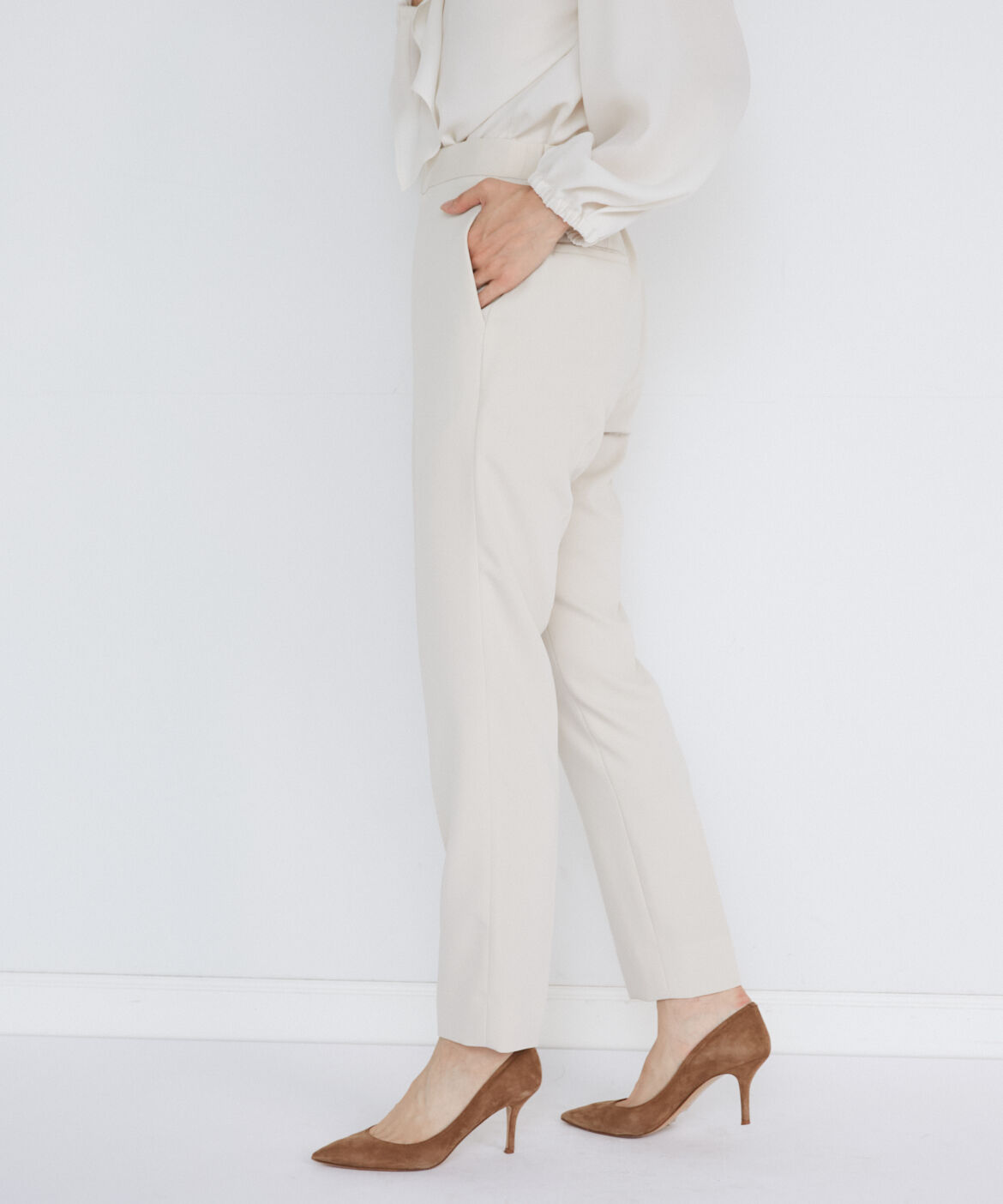 INED「《大きいサイズ》テーパードパンツ」|スラックス|