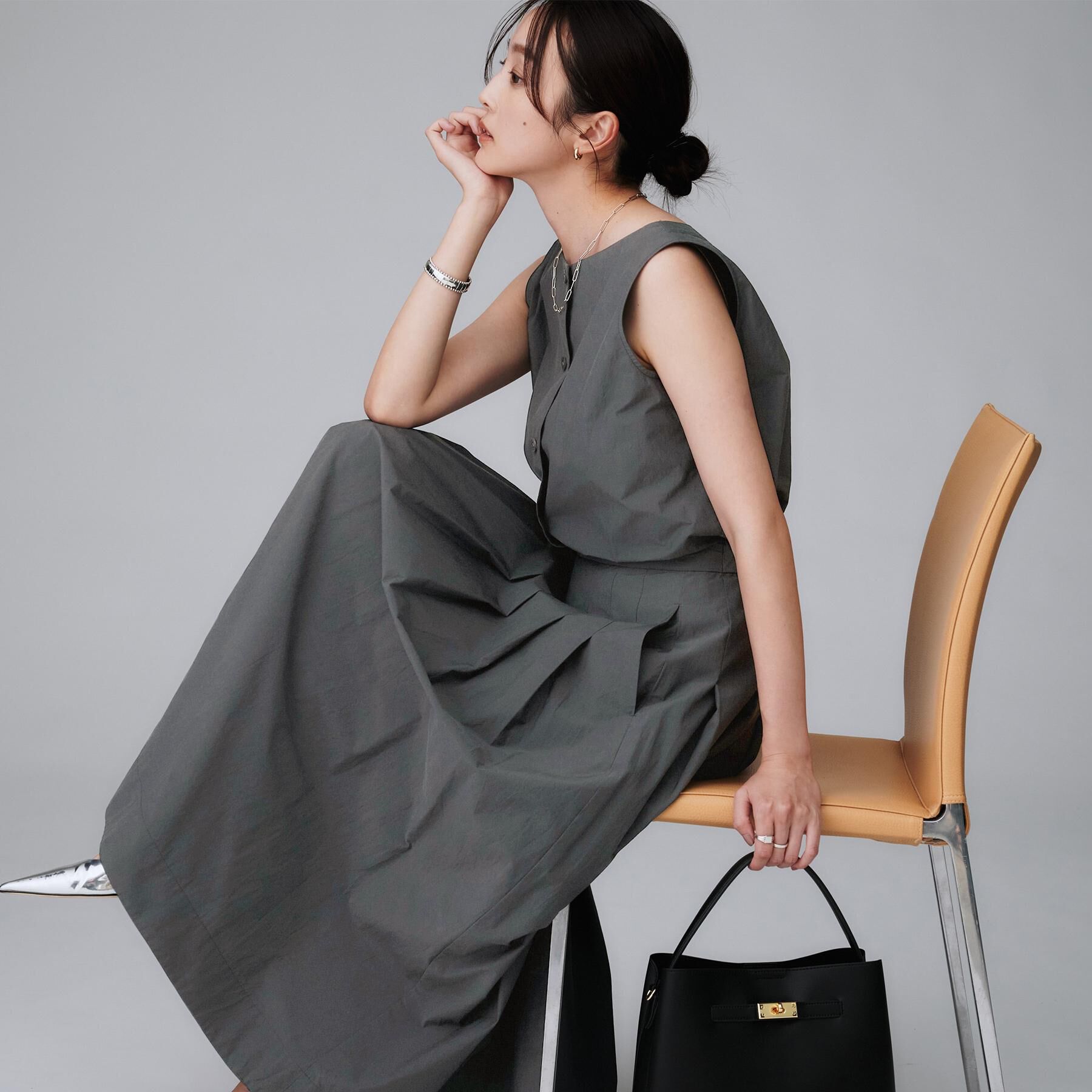 UNTITLED「【後ろウエストゴム/セットアップ可】ファブリカタックスカート」|スカート|