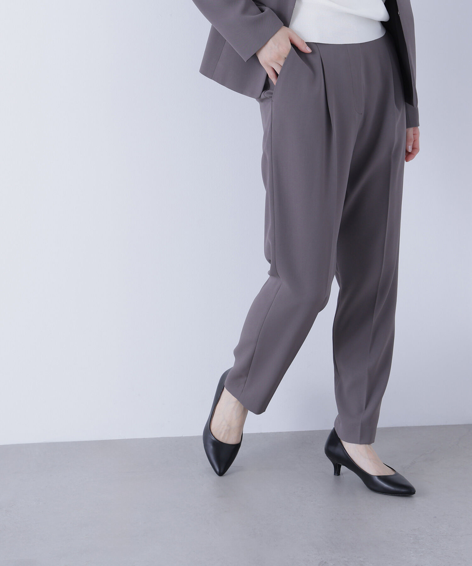  「ストレッチツイルセットアップシリーズ テーパードパンツ」|その他|モカ