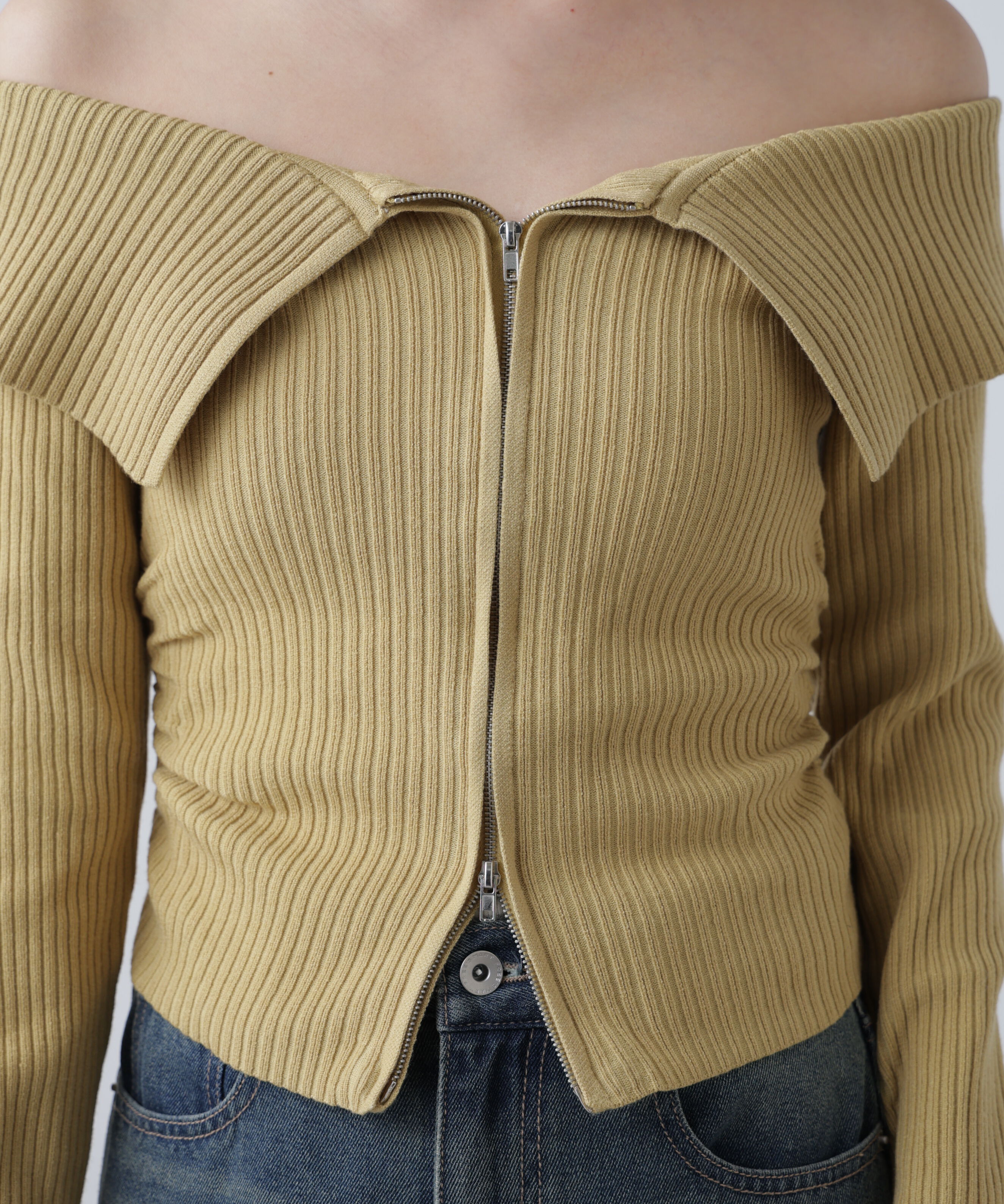  「フロントジップリブ衿オフショルニット」|ニット・セーター|