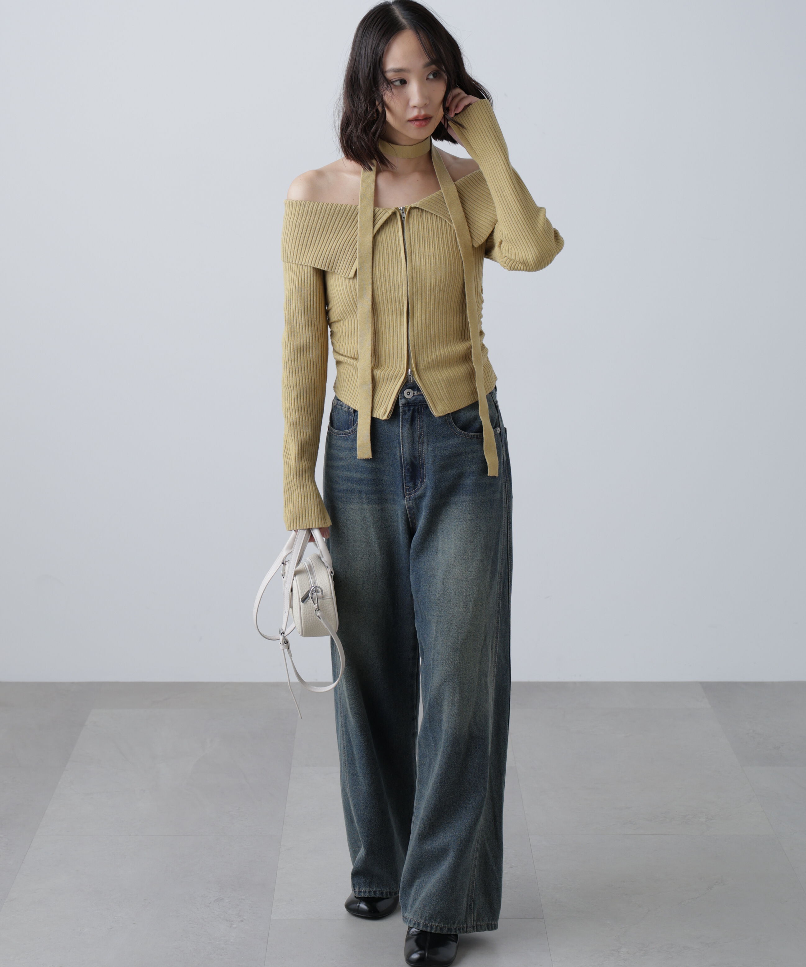  「フロントジップリブ衿オフショルニット」|ニット・セーター|