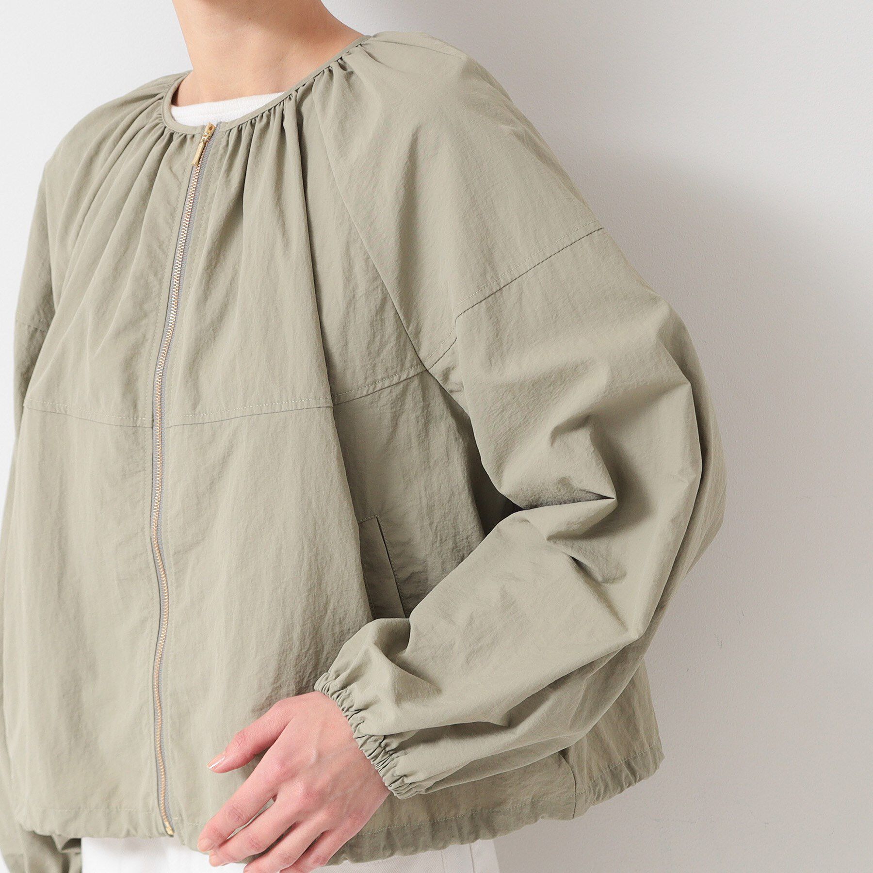 Dessin「【洗える】ギャザークルーネックブルゾン（S～L）」|ブルゾン・スタジャン|