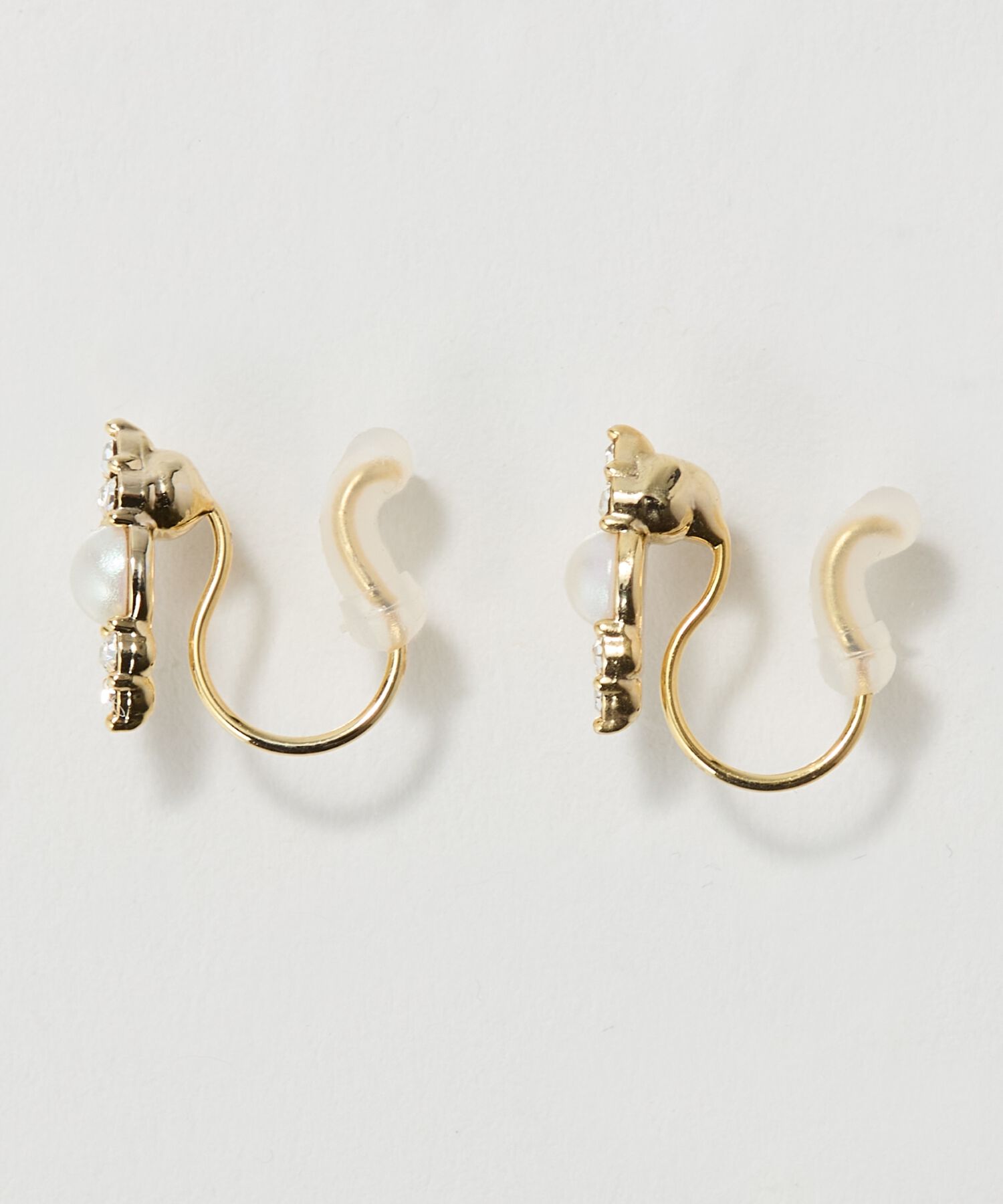 Phoebe「【痛くないシリーズ/金属アレルギー対応】パールビジューライトフィットイヤリング　結婚式/セレモニー」|イヤリング|