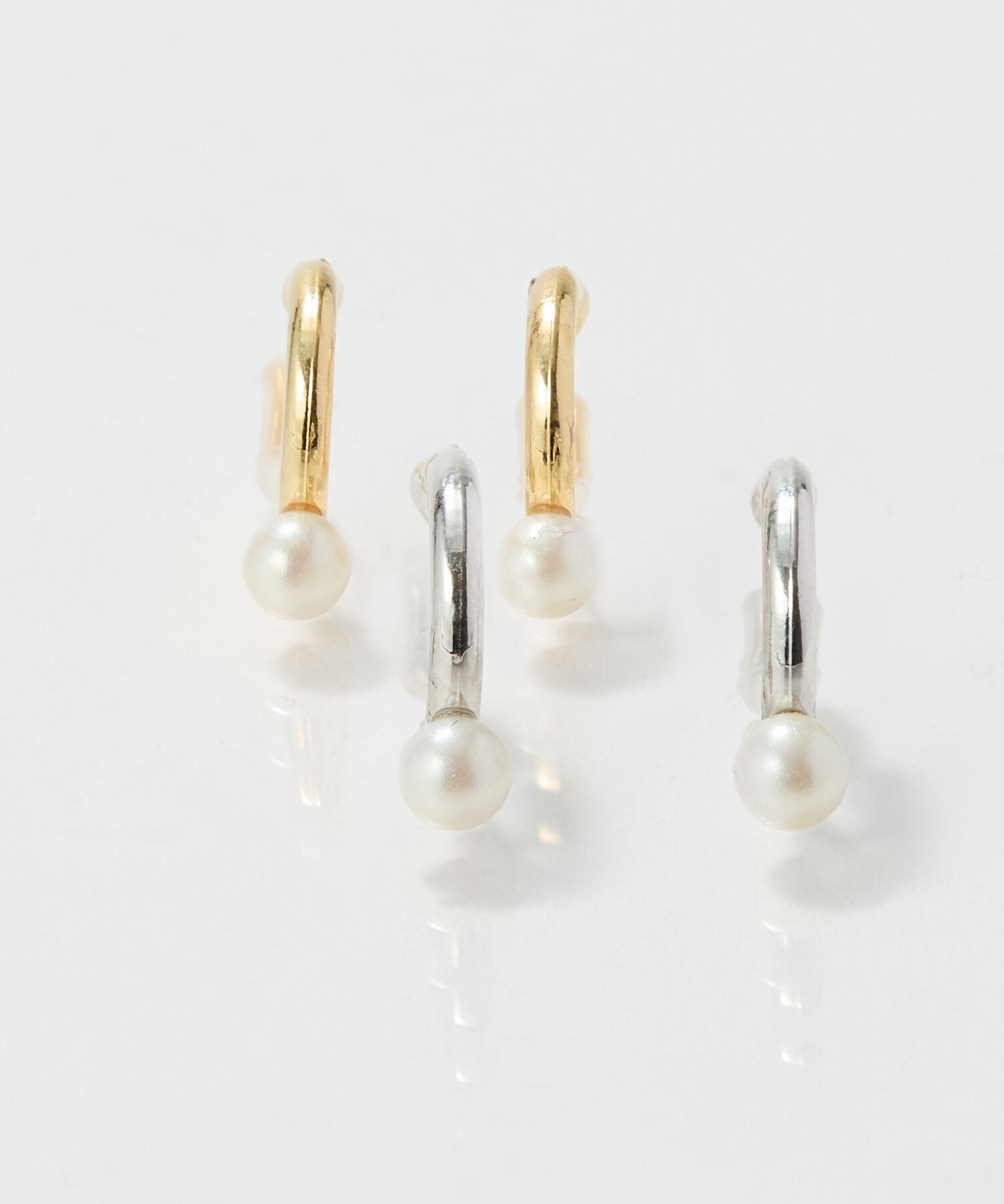 Phoebe「【痛くないシリーズ/金属アレルギー対応】パールフープライトフィットイヤリング　シルバー」|イヤリング|