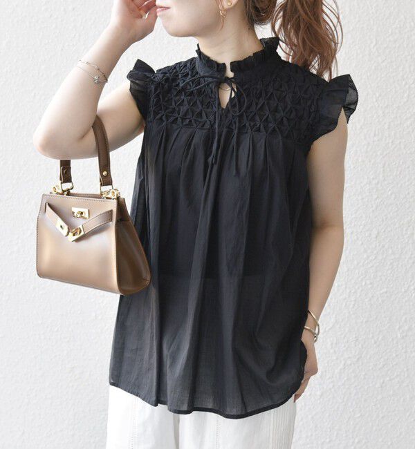 SHIPS any「SHIPS any:〈洗濯機可能〉ハンドスモッキング コットン フリル スタンドカラー ブラウス」|シャツ・ブラウス|