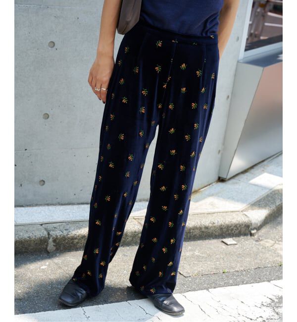 OUTDOOR PRODUCTS Usual Things「追加 刺繍ベロアフレアパンツ」|スラックス|