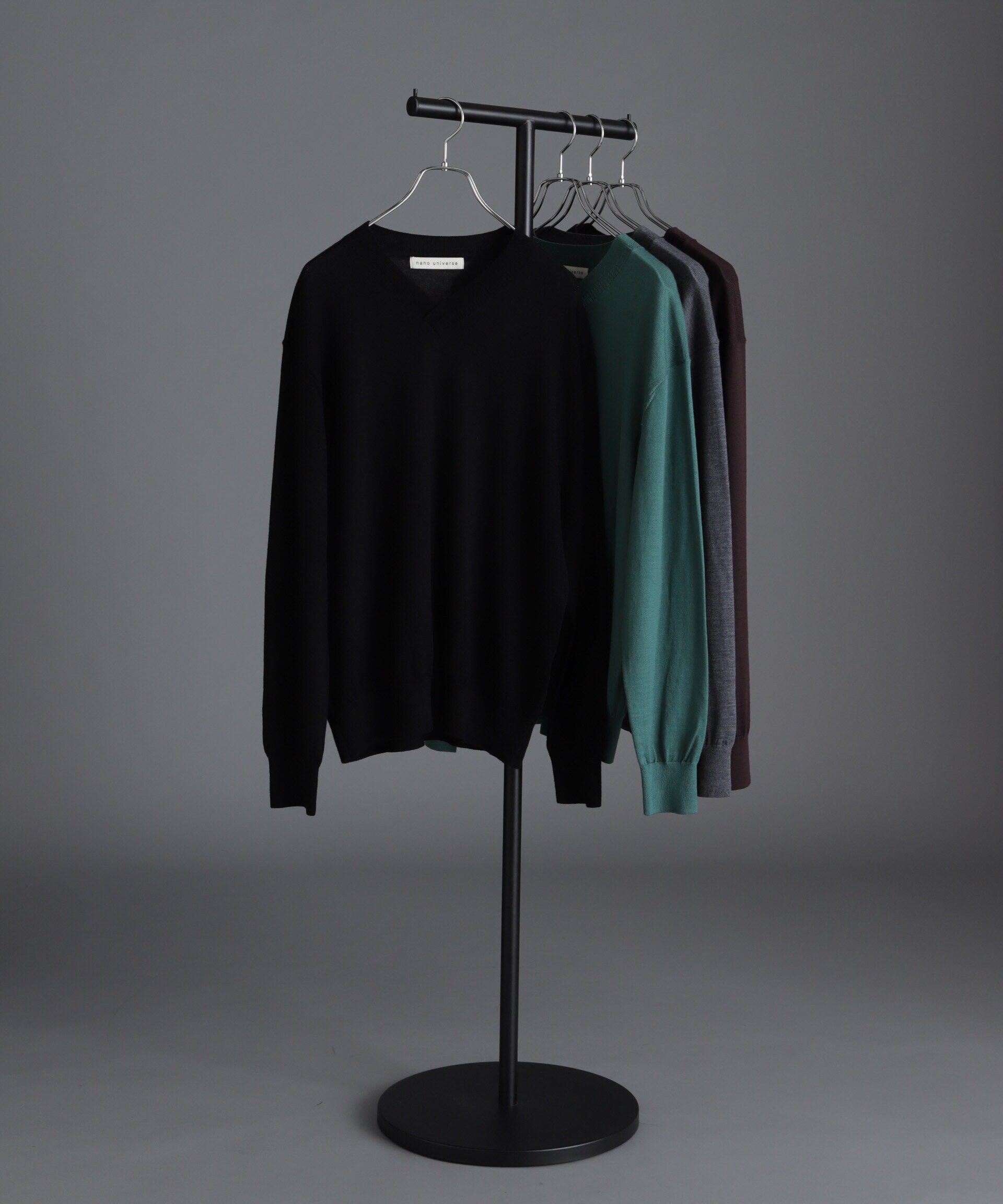 nano･universe「「毛玉レスニット」ファインゲージVネック」|ニット・セーター|ブラック