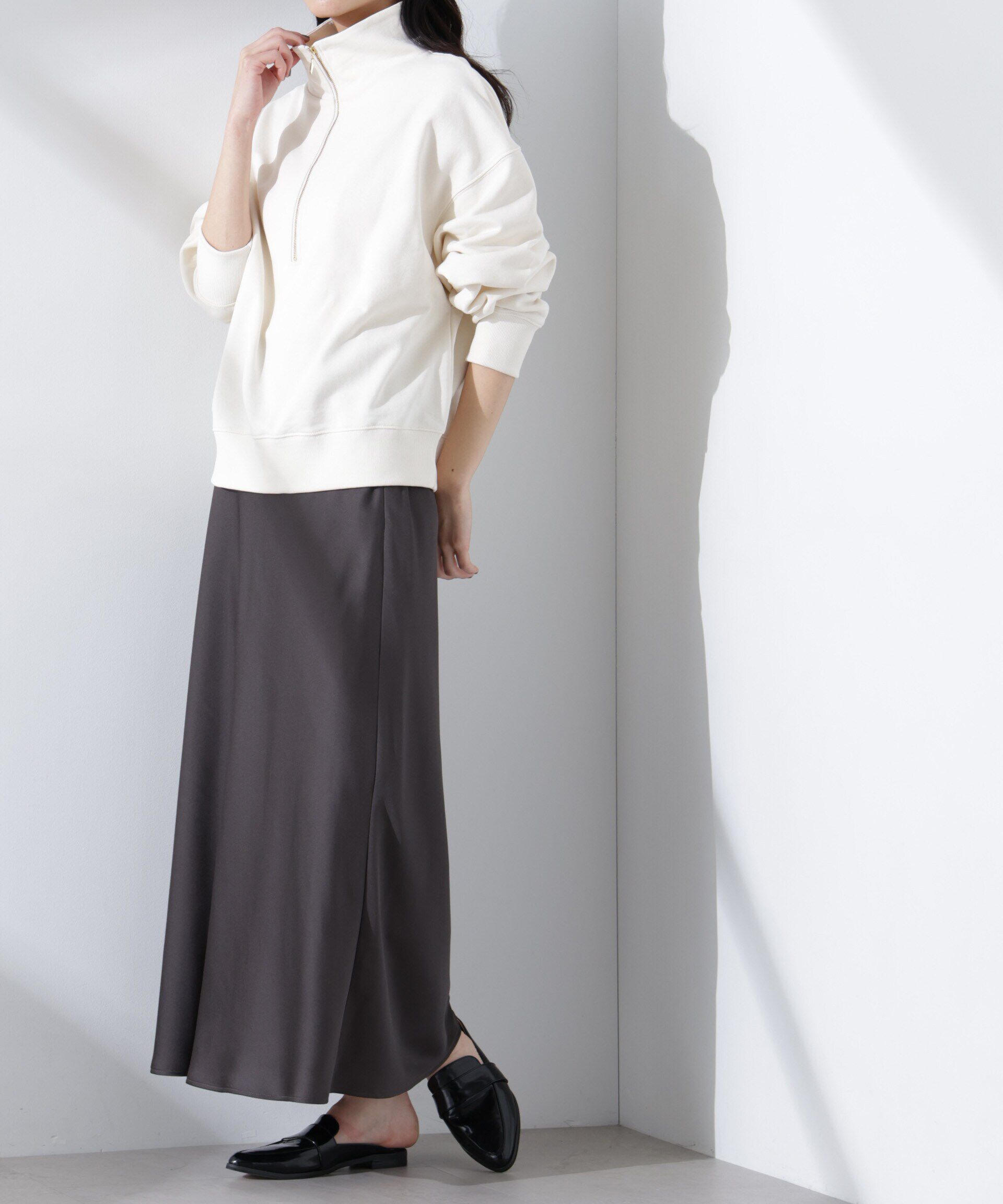 nano･universe「サテンバイヤスロングナロースカート」|スカート|チャコール3