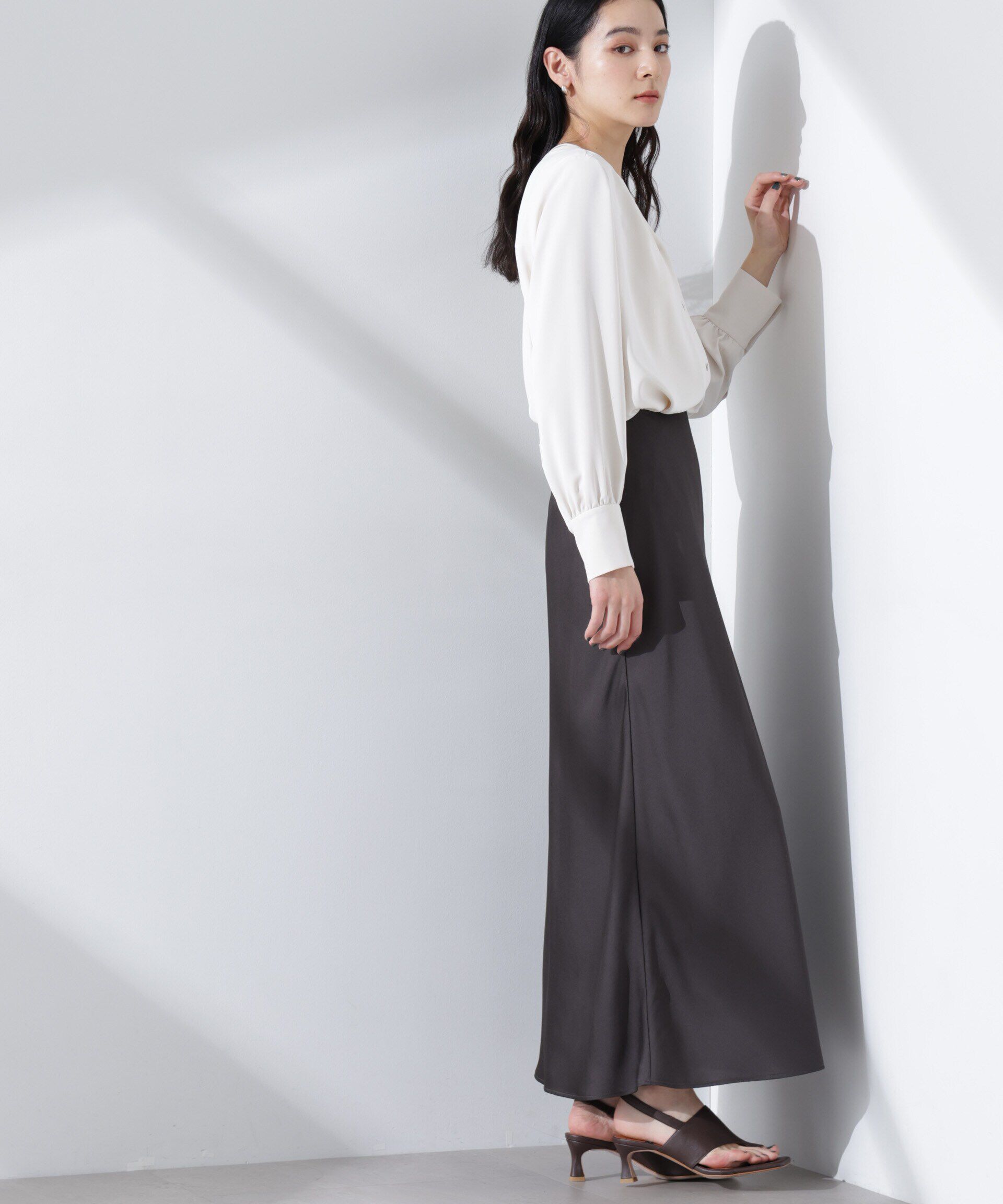 nano･universe「サテンバイヤスロングナロースカート」|スカート|