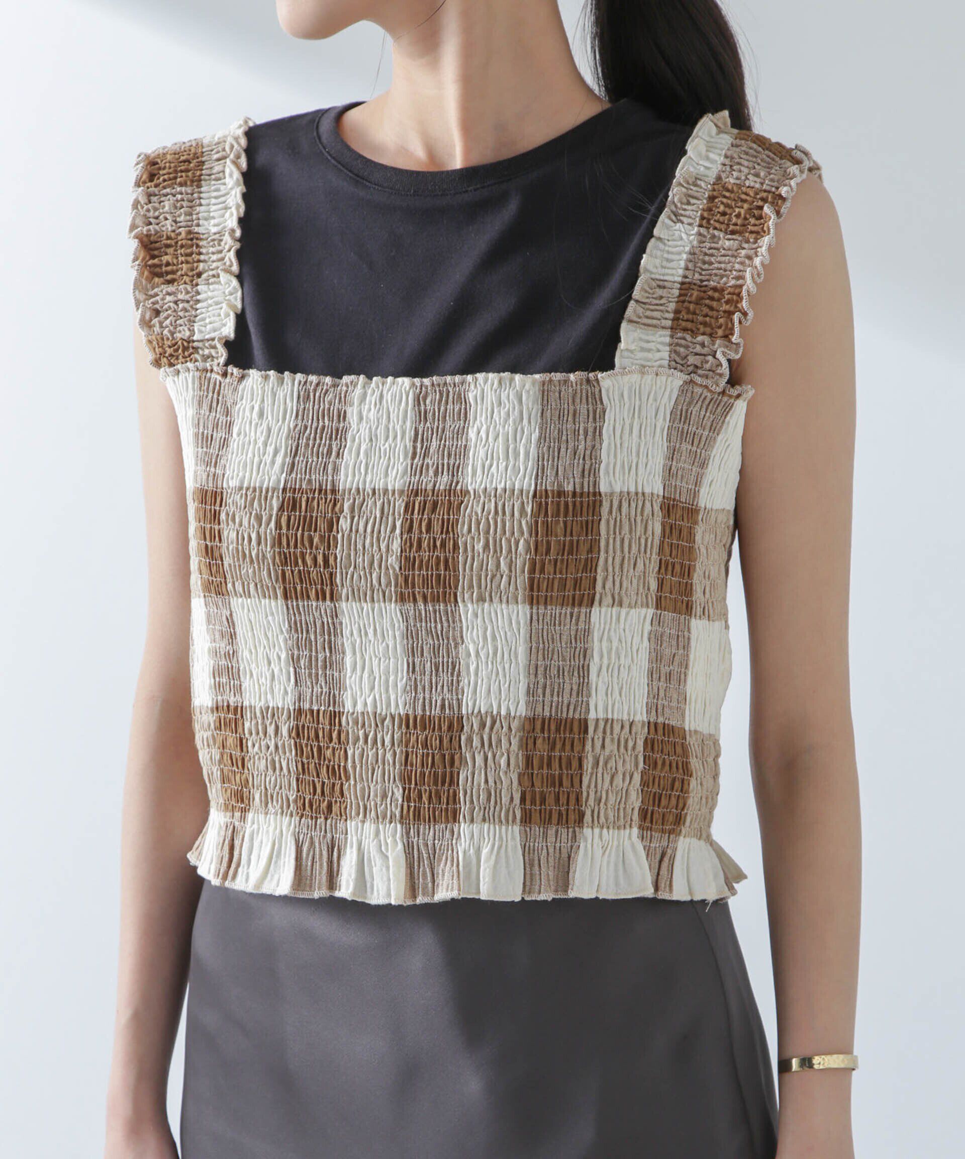 nano･universe「RITA ROW/Checkered smocked body top」|ダウンベスト・ベスト|