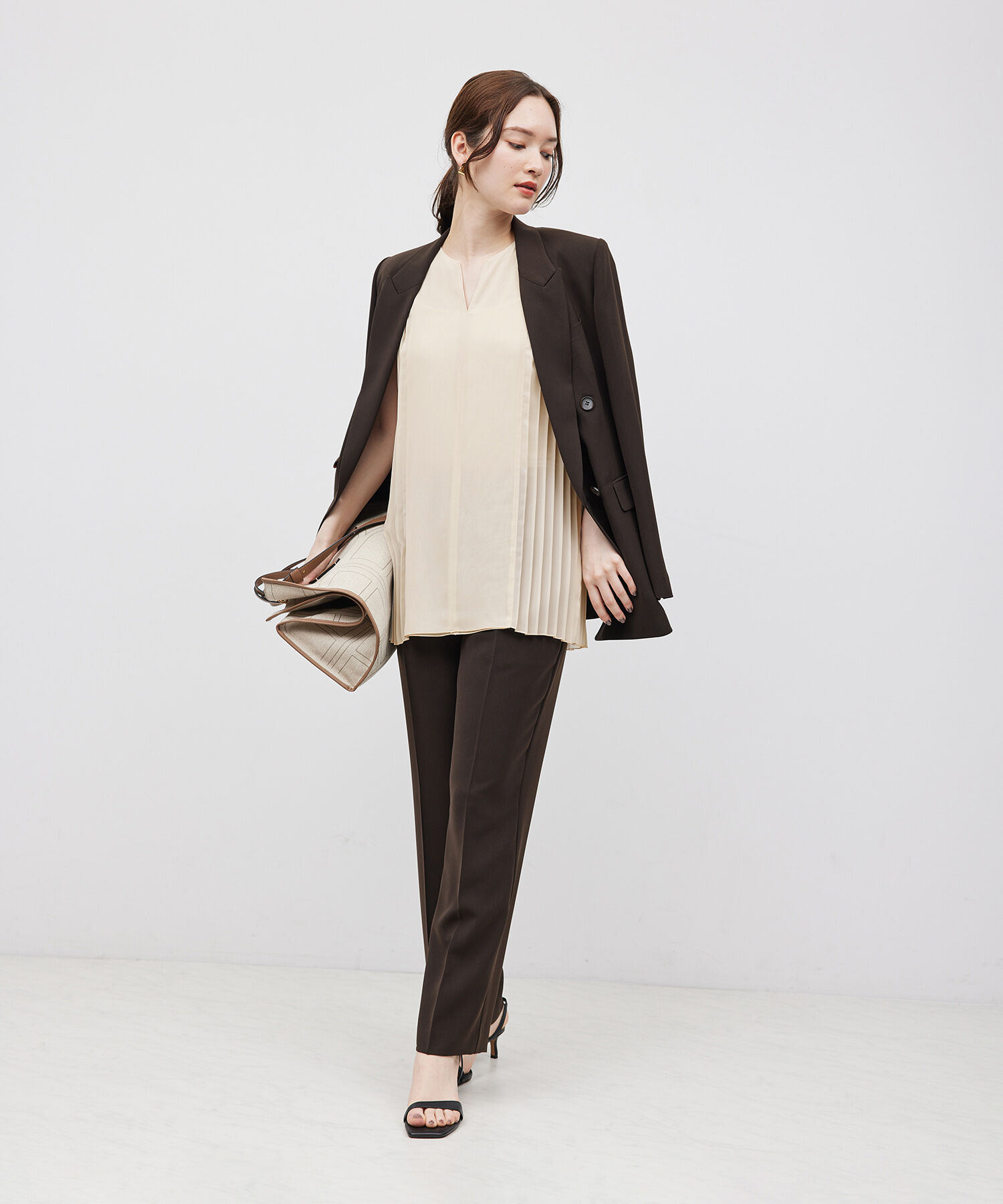 ROPE「プリーツノースリーブブラウス（バイカラー／無地）【メディア掲載】」|シャツ・ブラウス|