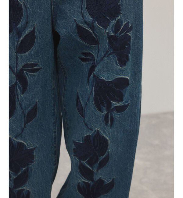 ADAM ET ROPE'「【サステナブル】エンブロイダリーハイウエストデニムパンツ」|デニム|