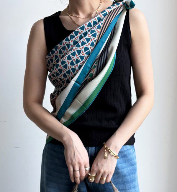  「【WEB限定】リバーシブル幾何柄スカーフ」|マフラー|