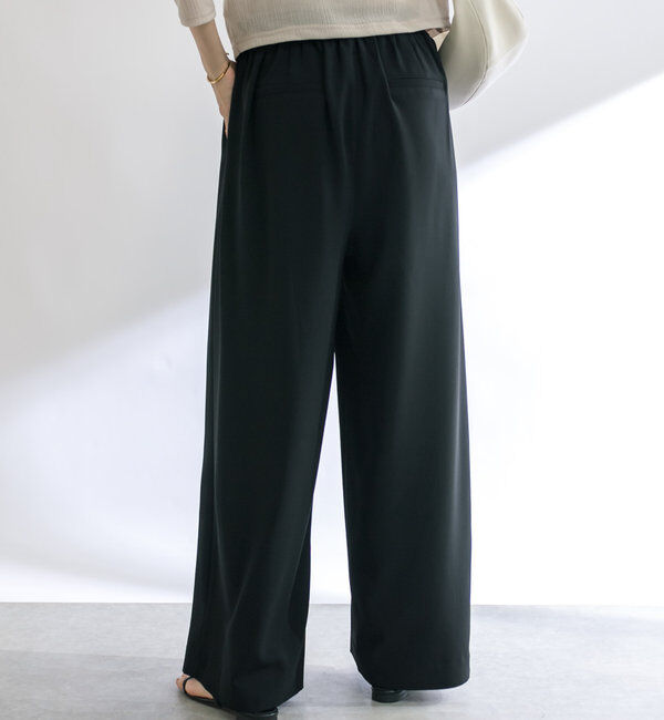  「【ウォッシャブル】【シーズンレスで使える】タックワイドスラックス」|チノ|