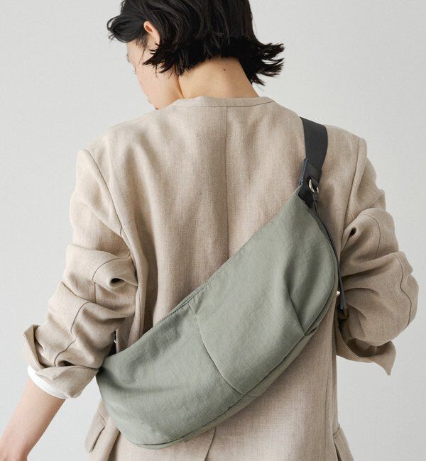  「ナイロンバナナボディバッグ」|ショルダー・メッセンジャー|