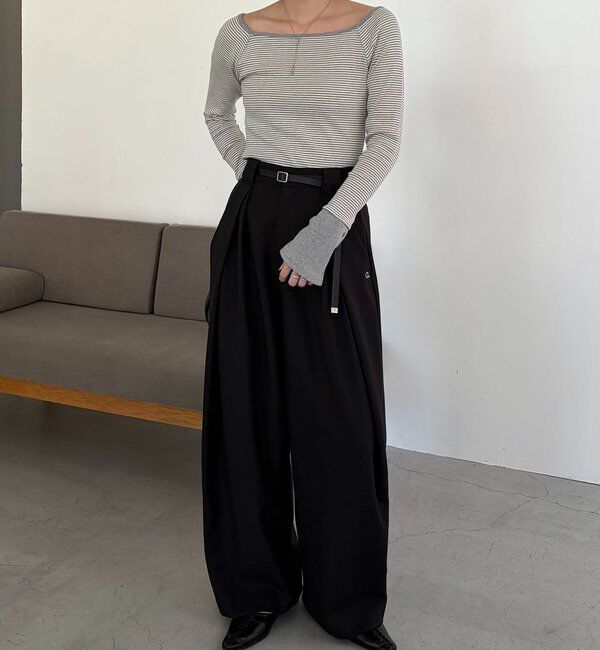  「〈C.L〉レザーベルト付変形タックパンツ」|チノ|