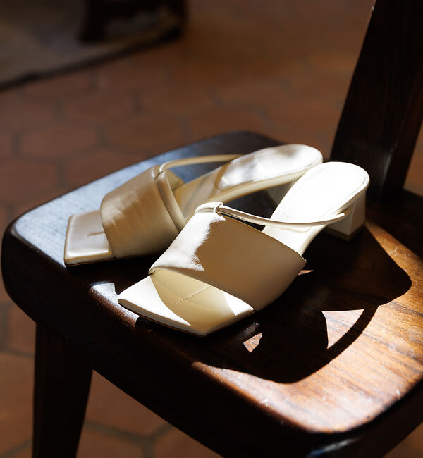 Rouge vif「【HENRI EN VARGO/ヘンリ エン ヴァーゴ】HAZEL ミュールサン」|サンダル|