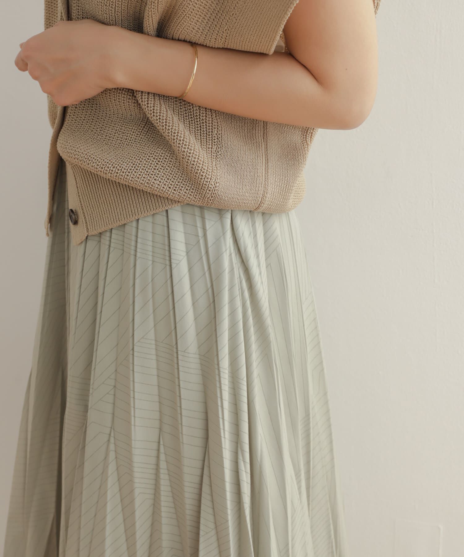 URBAN RESEARCH DOORS「オパール加工変形プリーツスカート」|スカート|