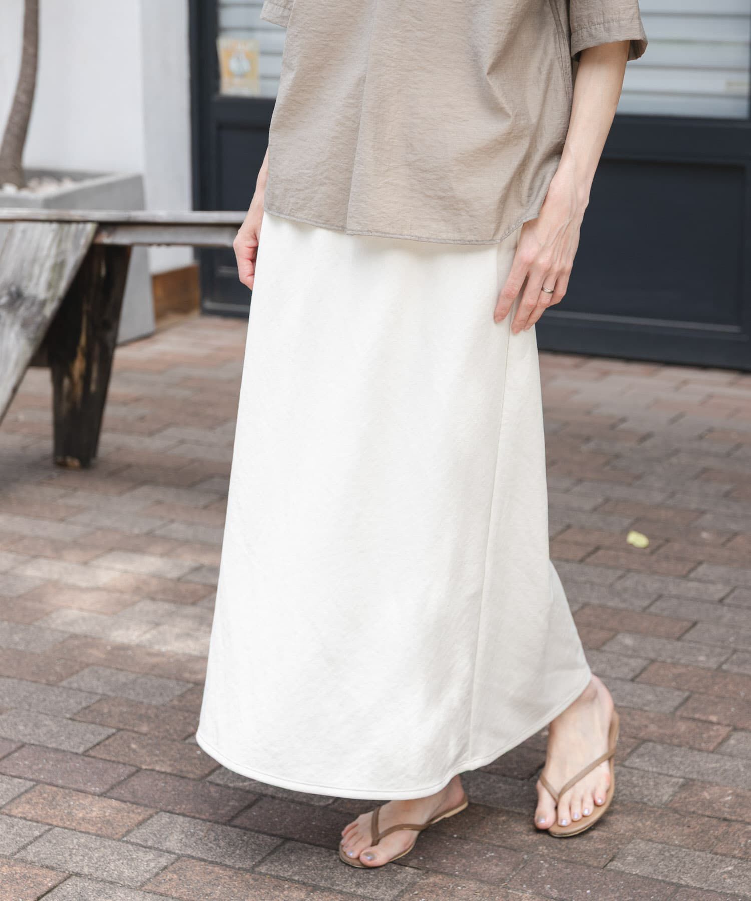 URBAN RESEARCH DOORS「FORK&SPOON　ドライタッチカットスカート」|スカート|