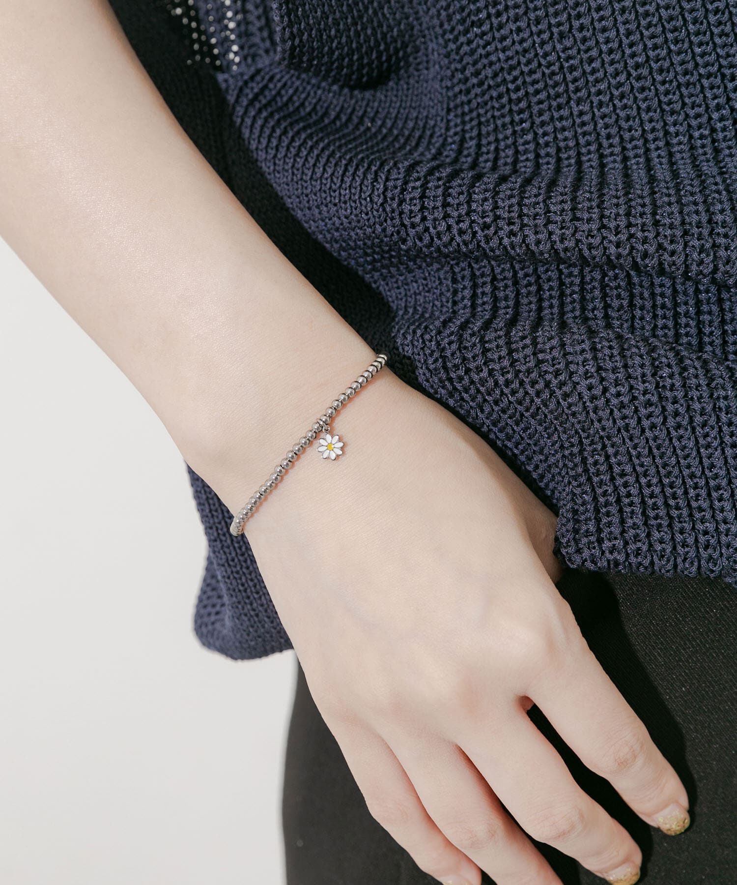 SMELLY「ステンレスビーズフラワーチャームブレスレット」|ブレスレット・バングル|