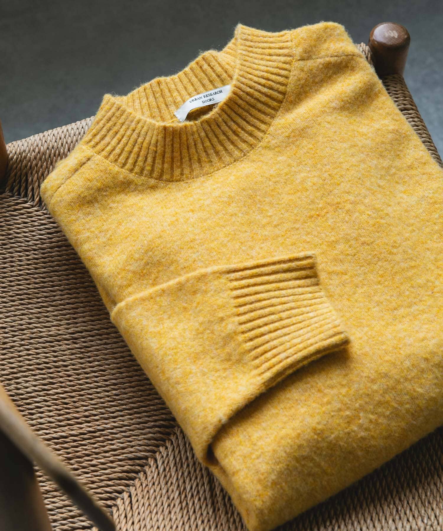 URBAN RESEARCH DOORS「ウール混もちもちハイネックニット」|ニット・セーター|イエロー