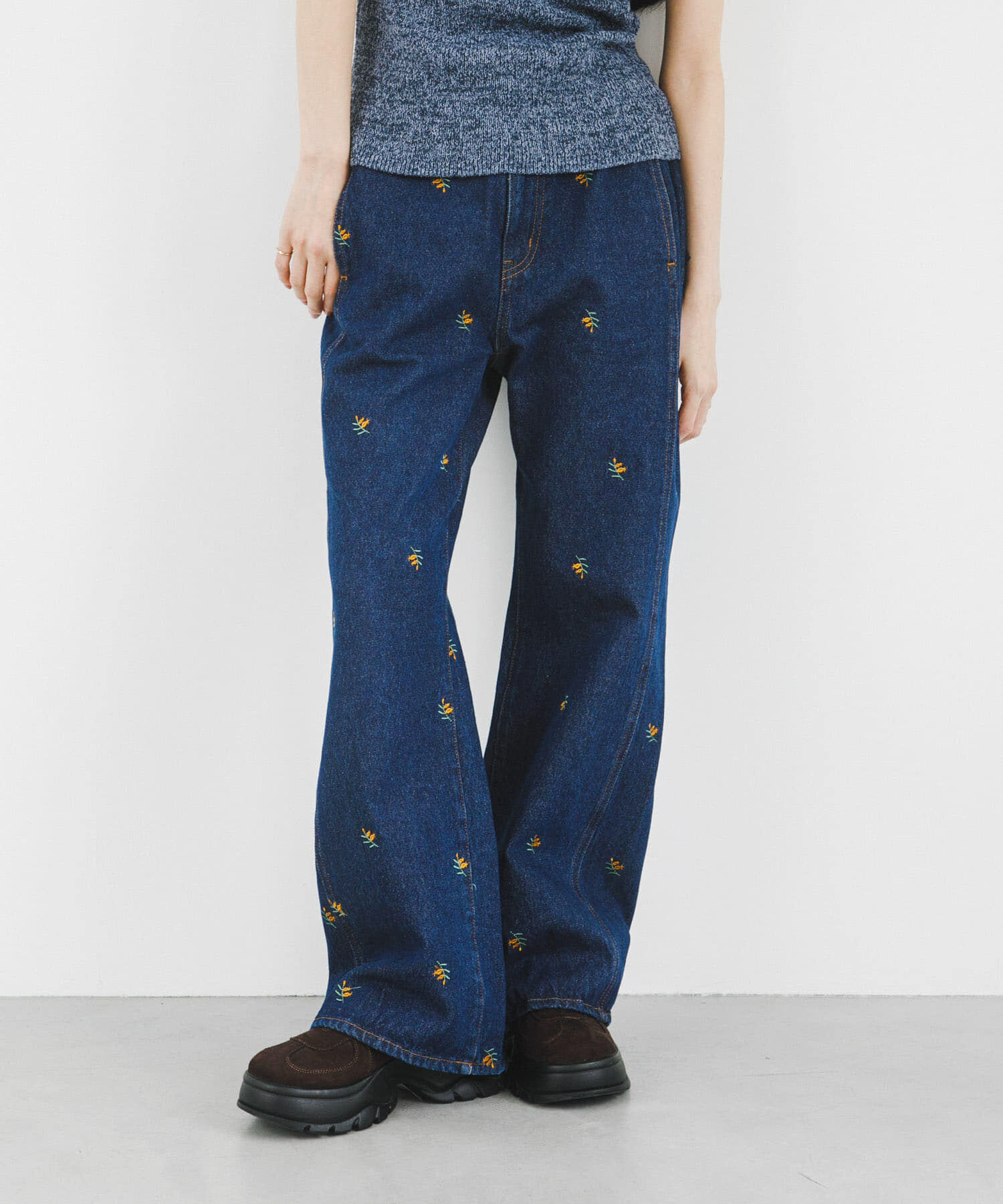  「シームポケットフレアデニム」|デニム|