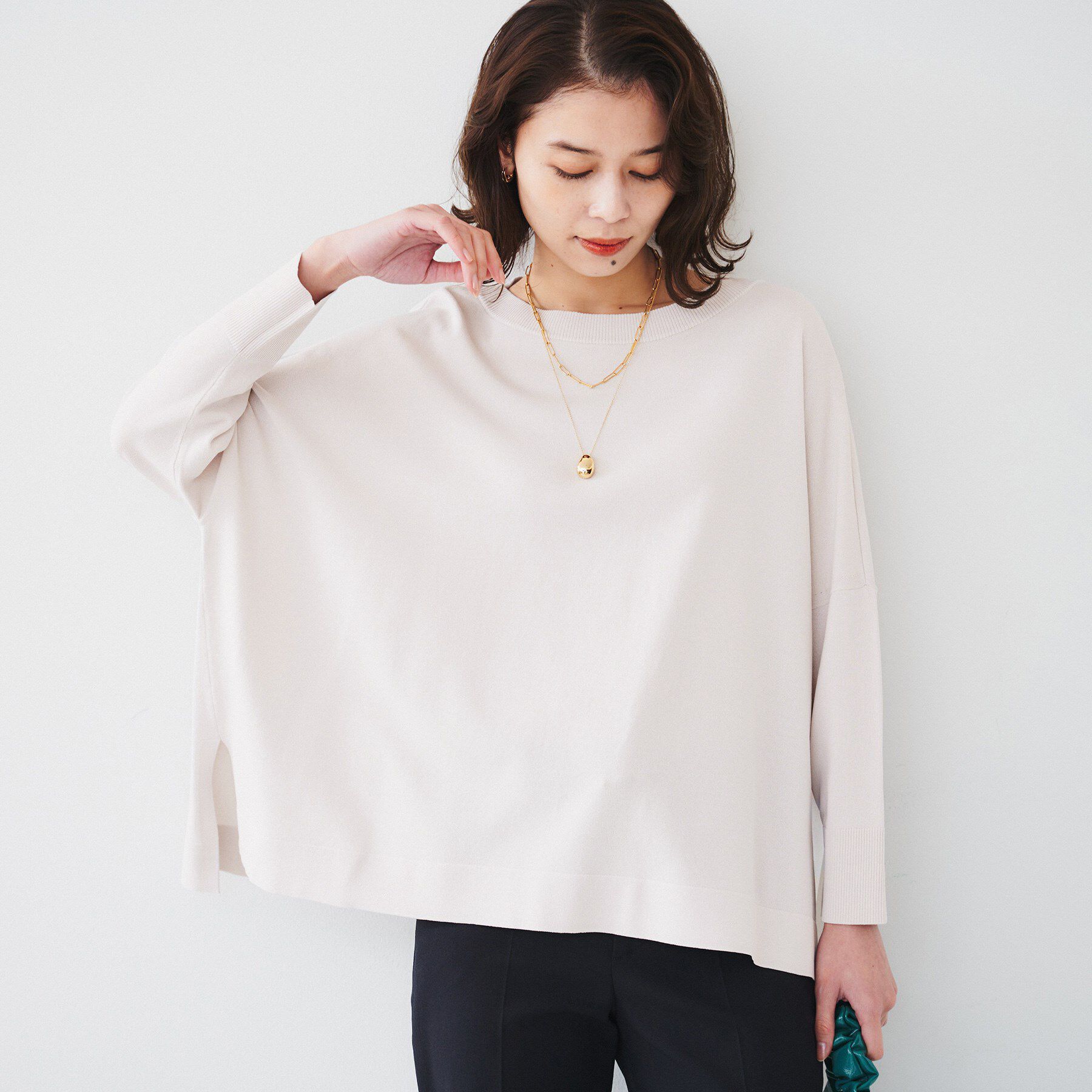 UNTITLED「【体型カバー/透けにくい】ワイドシルエットニット」|ニット・セーター|グレージュ(050)
