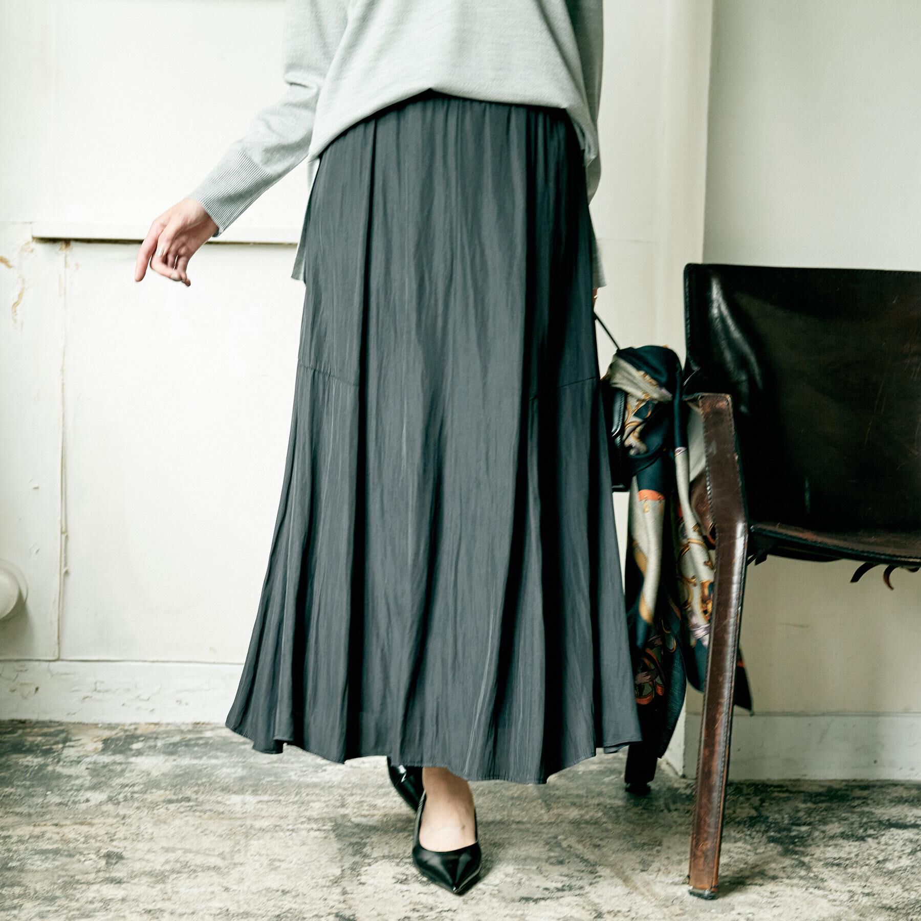 UNTITLED「【洗える/1枚で着映え】ソフト裾フレアスカート」|スカート|