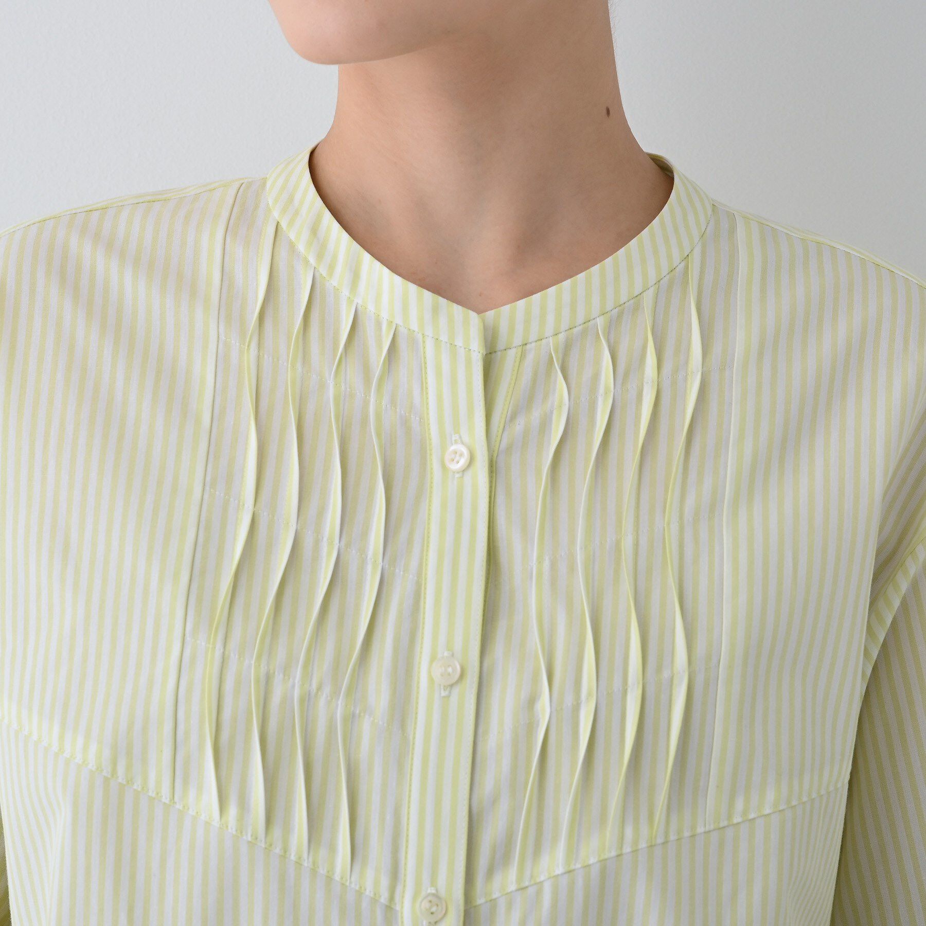 INDIVI「【UVケア／カラーストライプ柄】タックデザインブラウス」|シャツ・ブラウス|