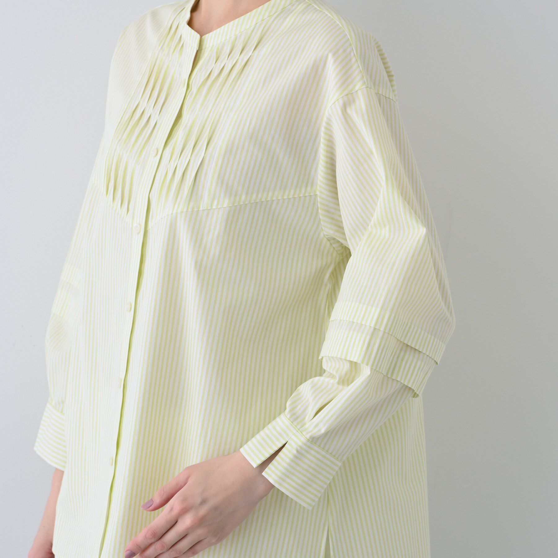 INDIVI「【UVケア／カラーストライプ柄】タックデザインブラウス」|シャツ・ブラウス|