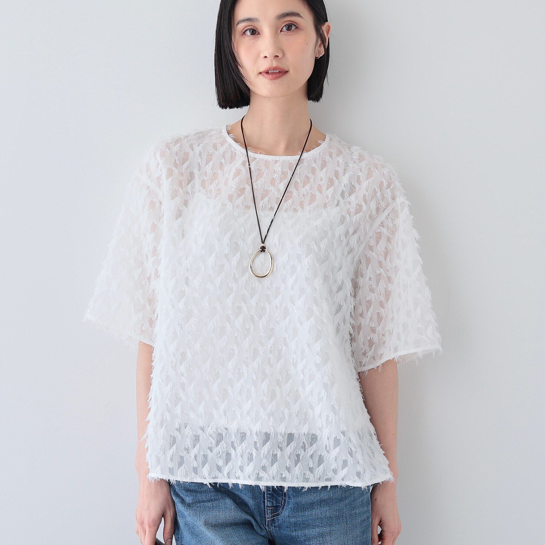 INDIVI「【トレンド／ヘアリー】フリンジカットジャカードTブラウス」|シャツ・ブラウス|ホワイト(001)